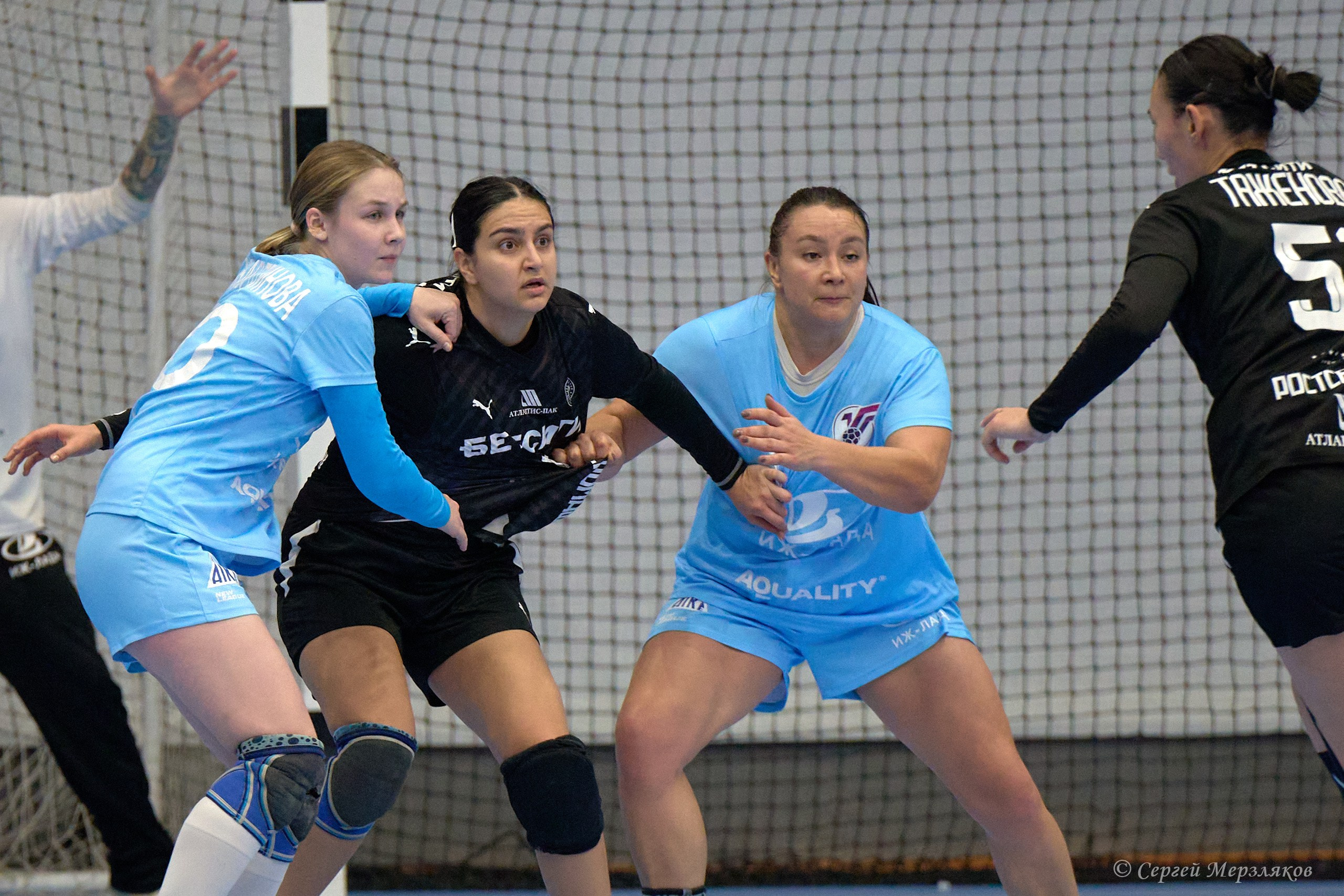 Гандбол. OLIMPBET Суперлига. «Университет» — «Ростов-Дон». Спортивный репортажный фотограф в Ижевске Сергей Мерзляков