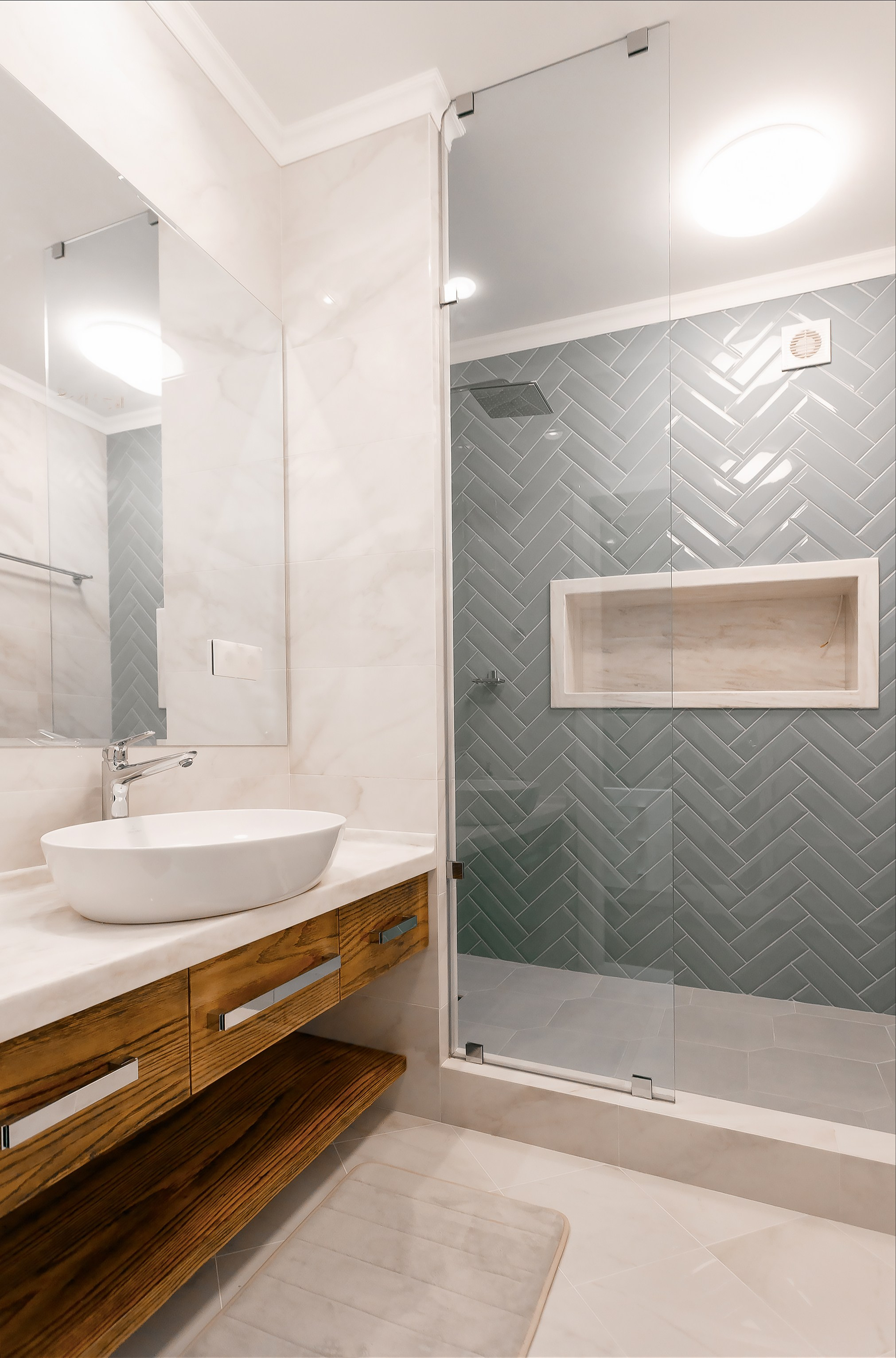 Central interior. Репортажный фотограф в Алмате Чумаков Георгий