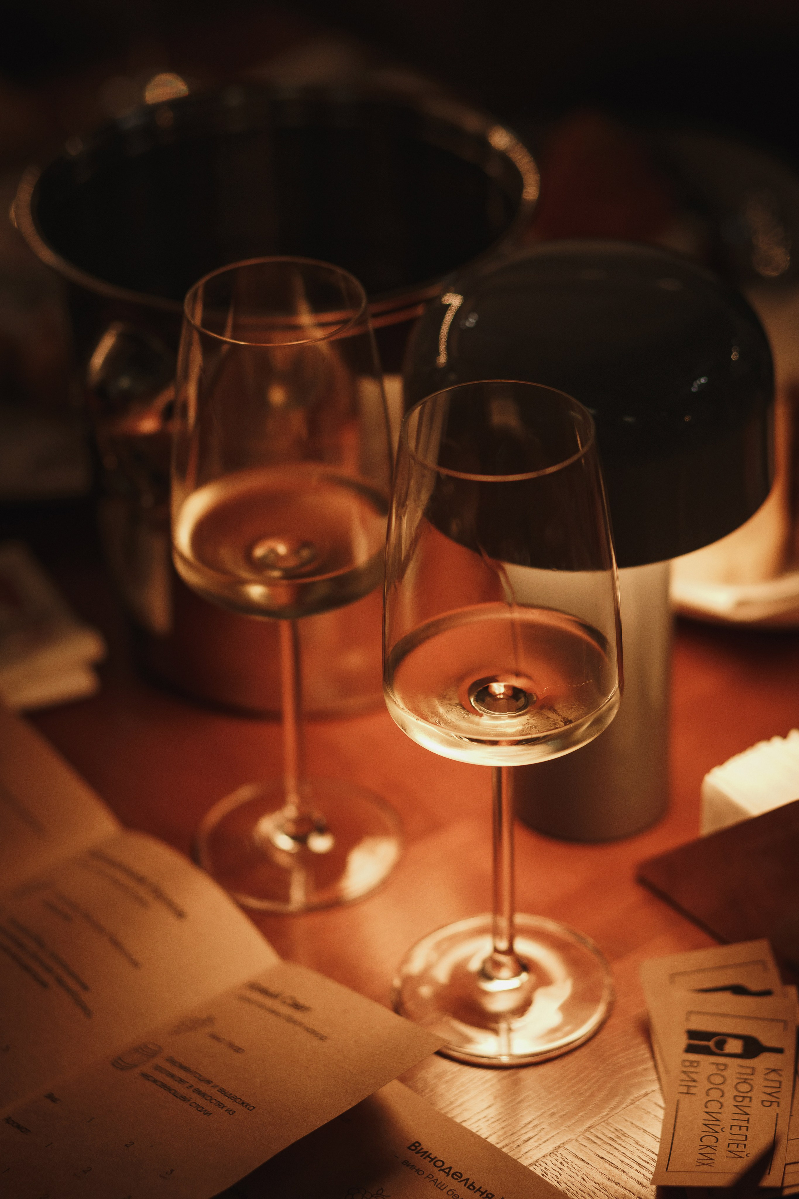 Фото клуба любителей российских вин в ресторане Мадам Ку-Ку, Таганрог. Свадебный и семейный фотограф в Таганроге Бакарюк Антон