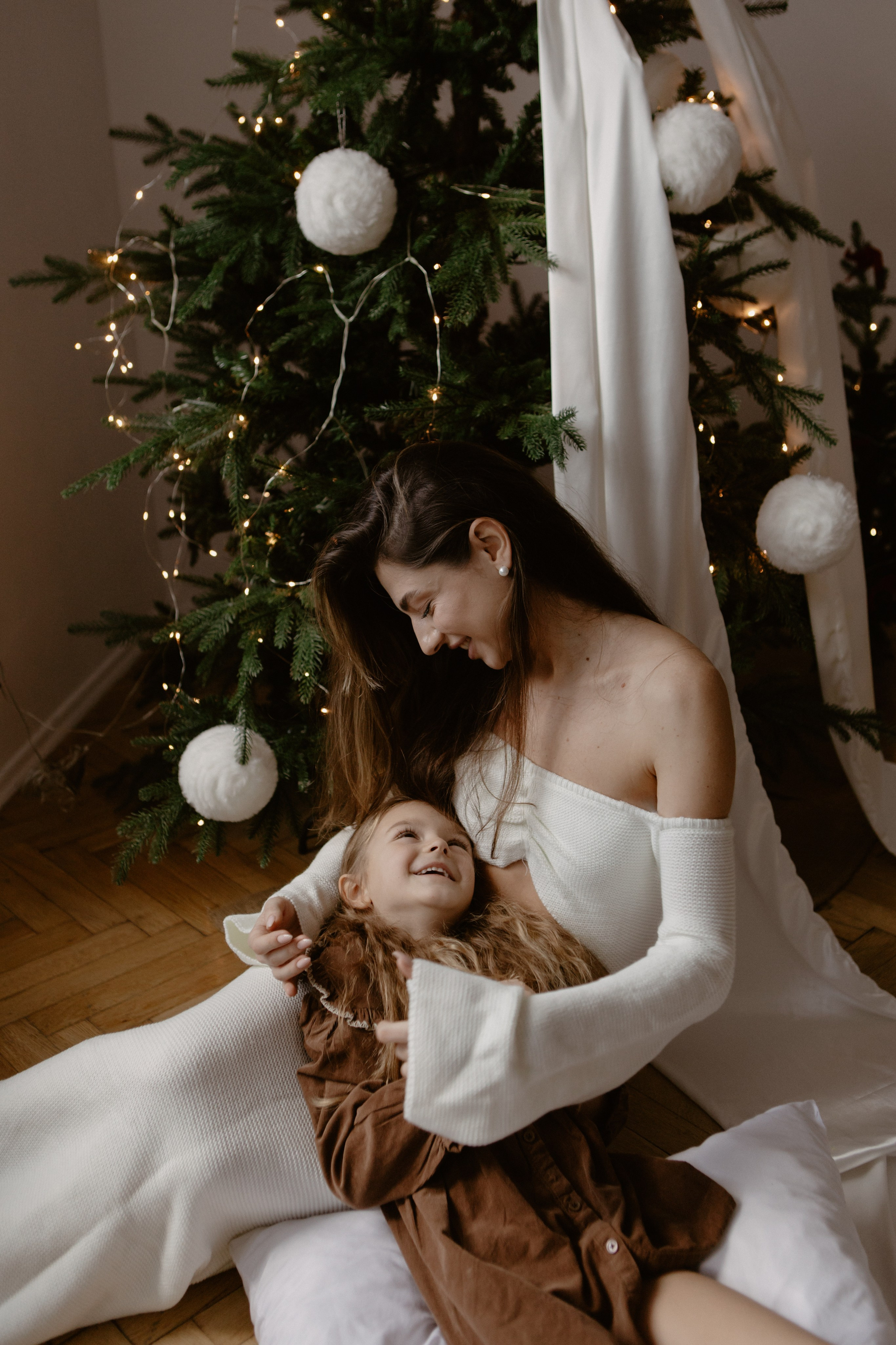 Victoria and Olivia. Photographer Lisbon|Portugal Nadiya Kharytonenko
