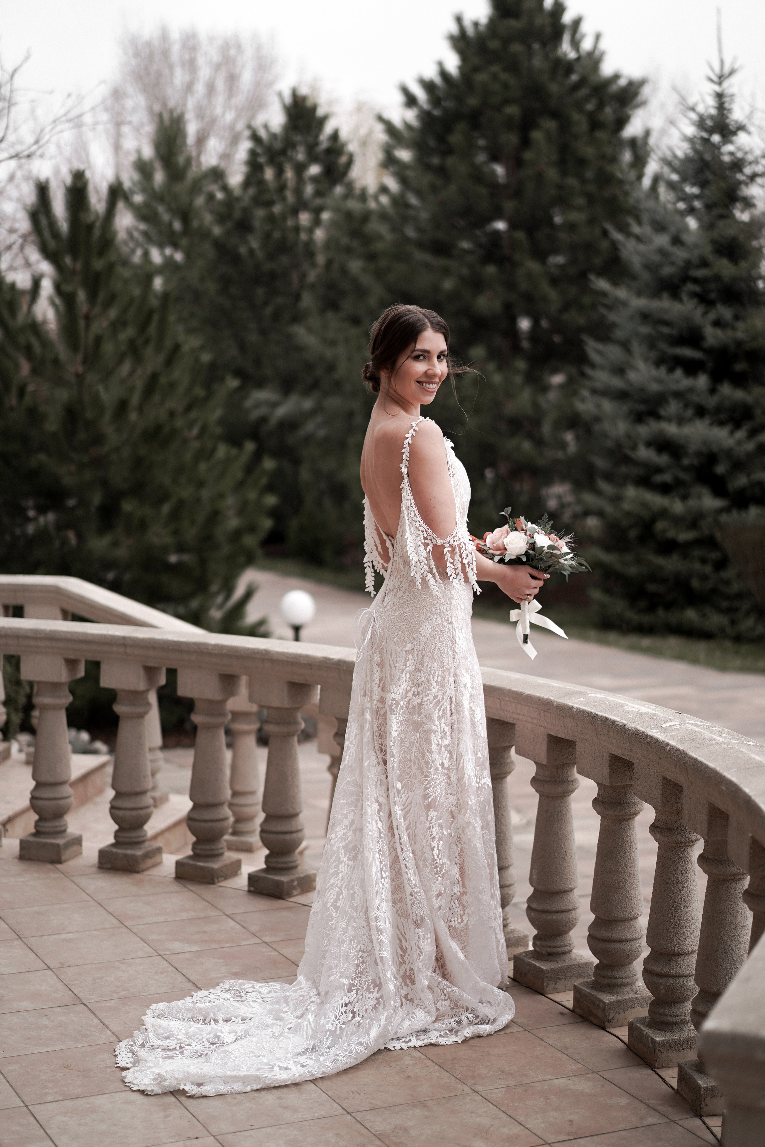 Свадебная фотосессия в Графском парке. Ростов-на-Дону. Свадебный фотограф в Ростове-на-Дону. Таинство Крещения и Венчания, семейные фотосессии. Алёна Чёботова