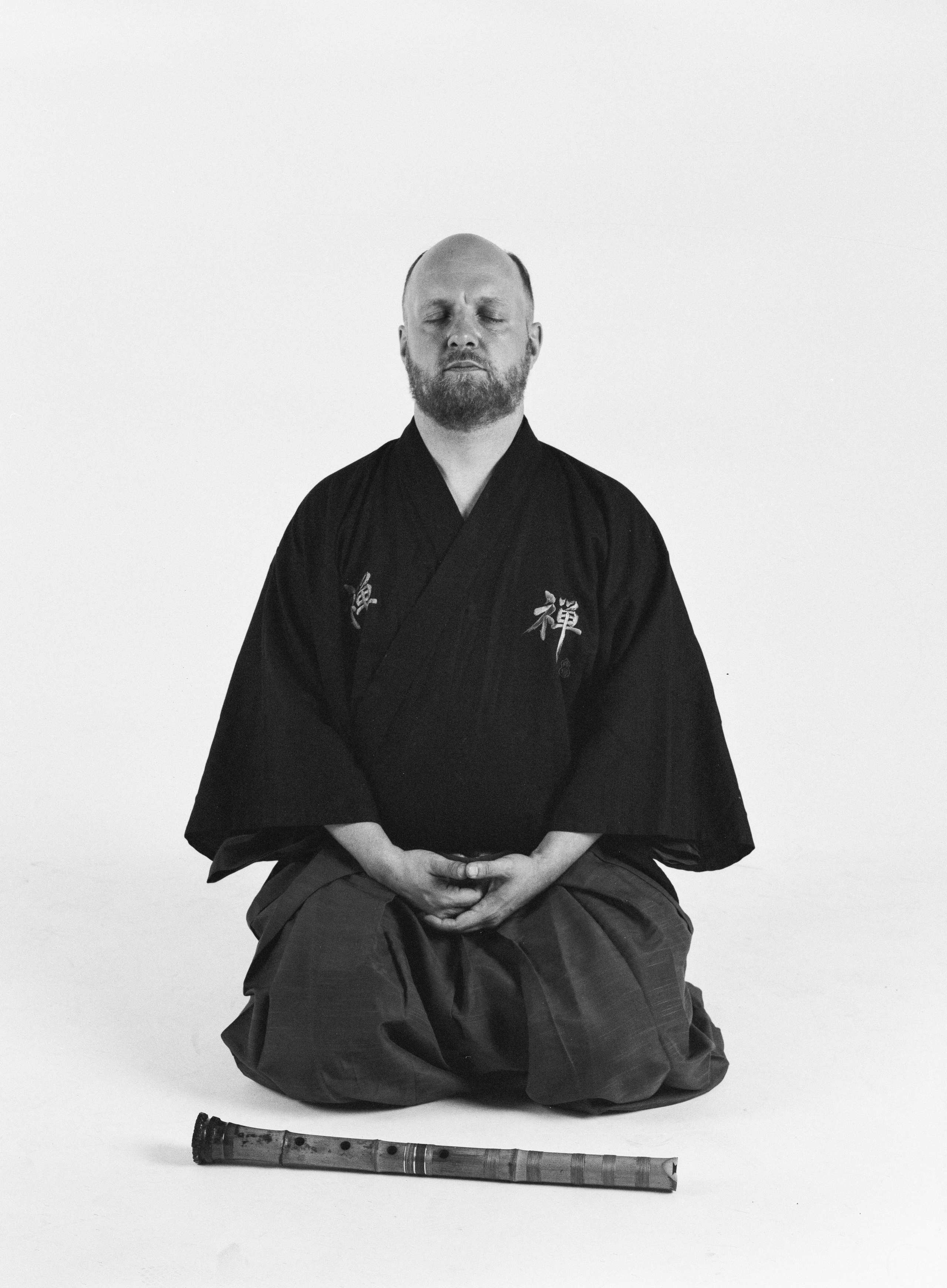 креативная съемка мужского портрета на фотопленку