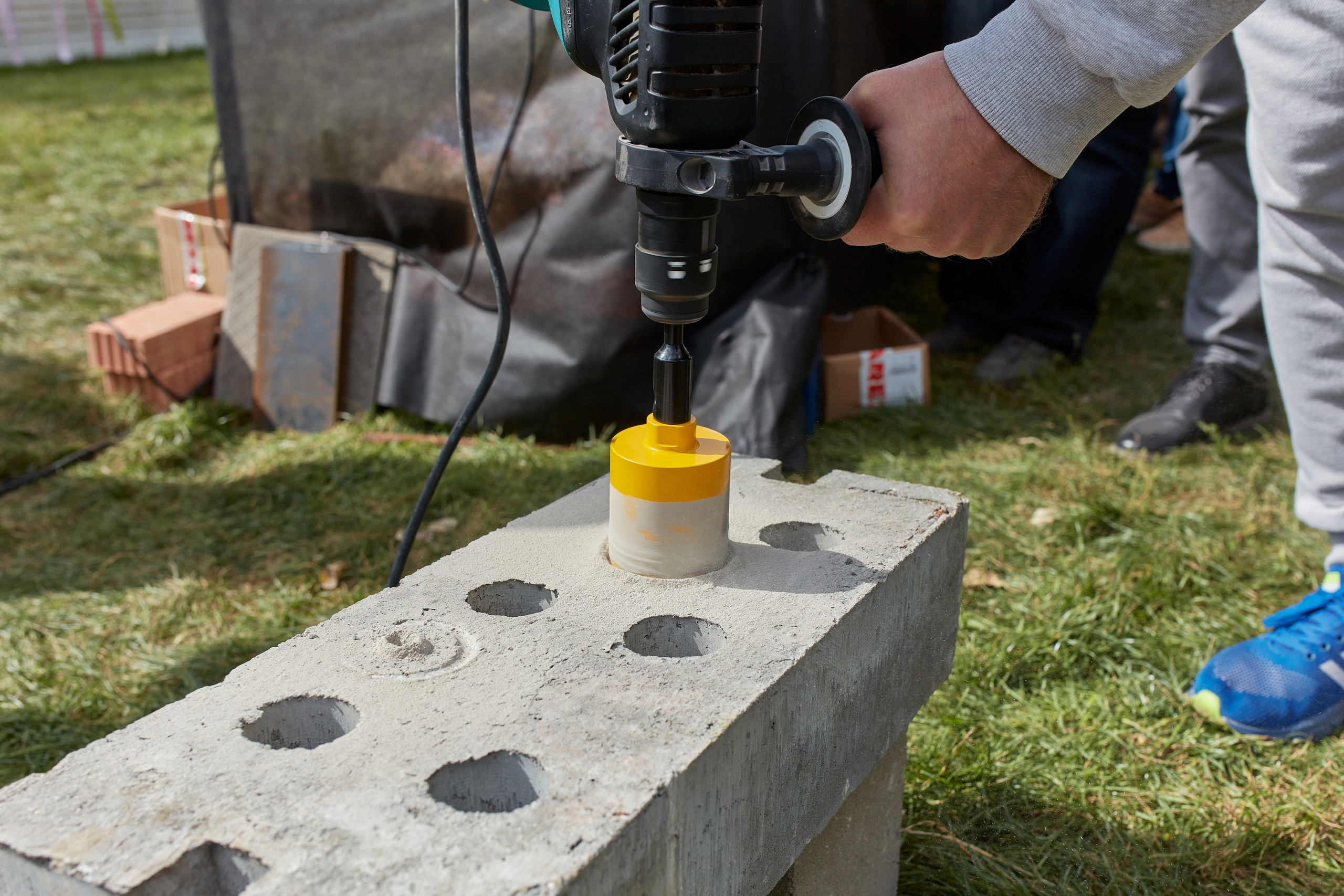 Форм электромонтажников Rexant и Kranz. Коммерческий фотограф в Москве Павел Володин — фотосъемка для бизнеса