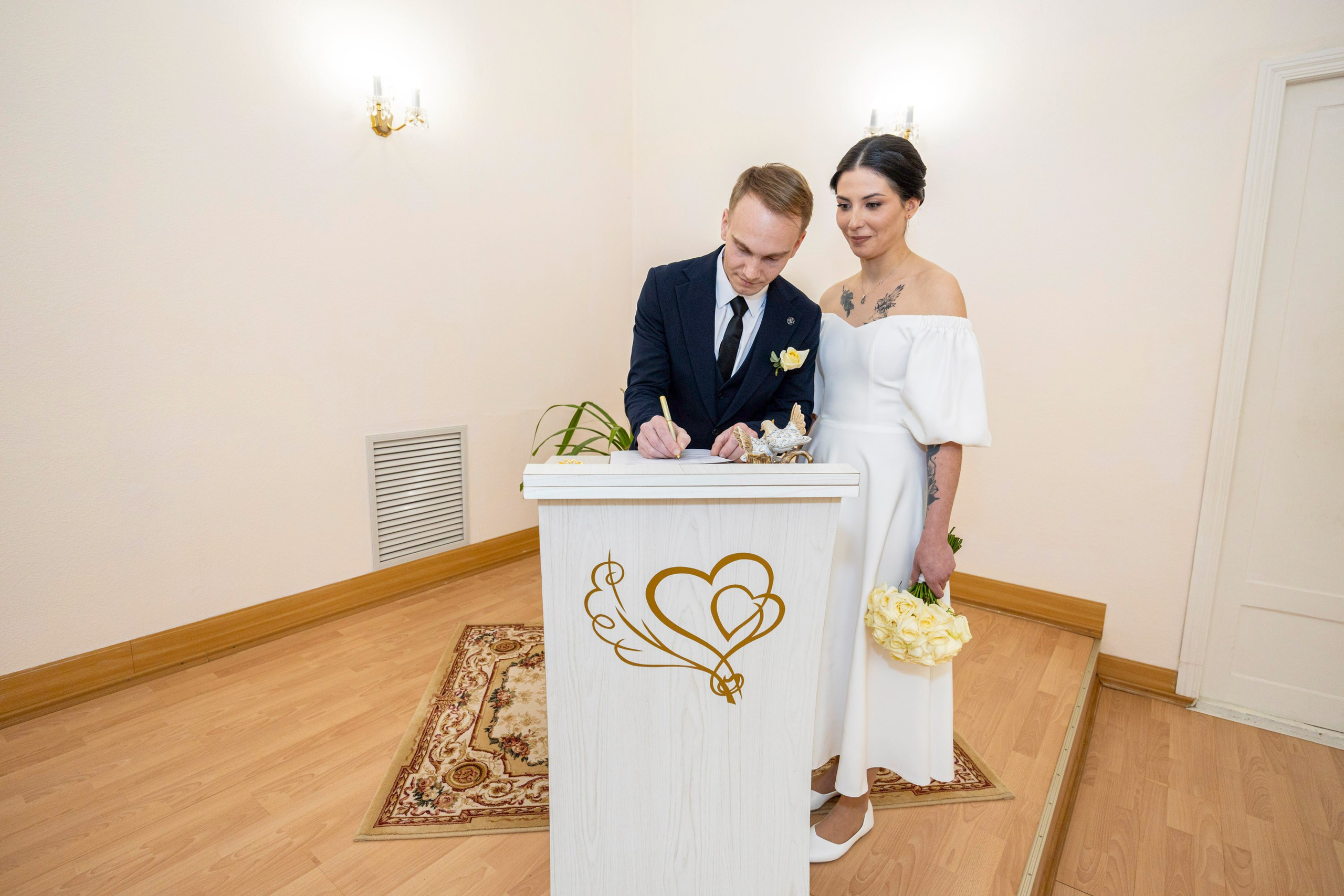 Свадьба, роспись в ЗАГСе, венчание, крещение, выписка из роддома — фотосъёмка. Визуальная упаковка брендов и проектов через фото и видеопроизводство