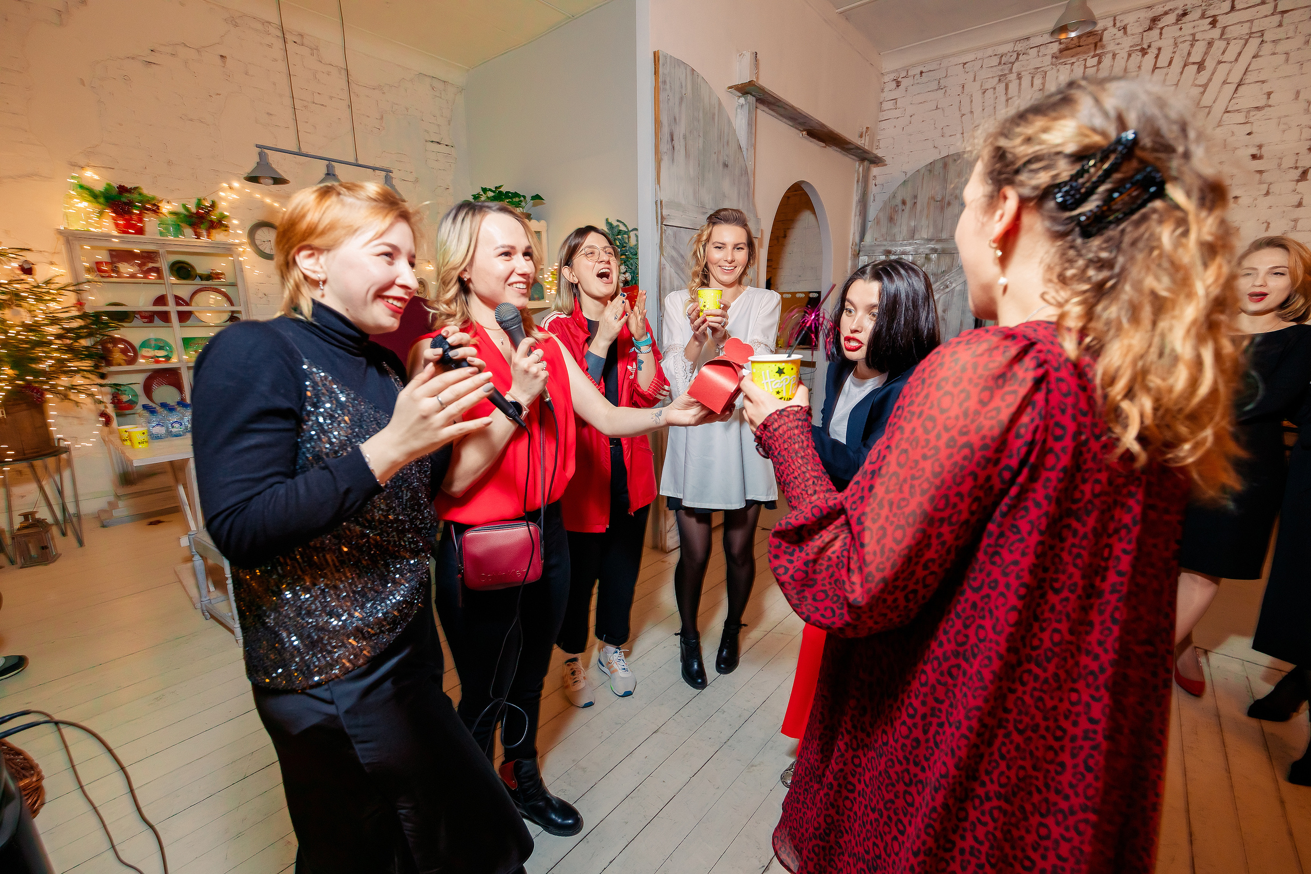 День рождения Дарьи | Loft Provance (Avinion). Репортажный фотограф Семён Борисов | Москва