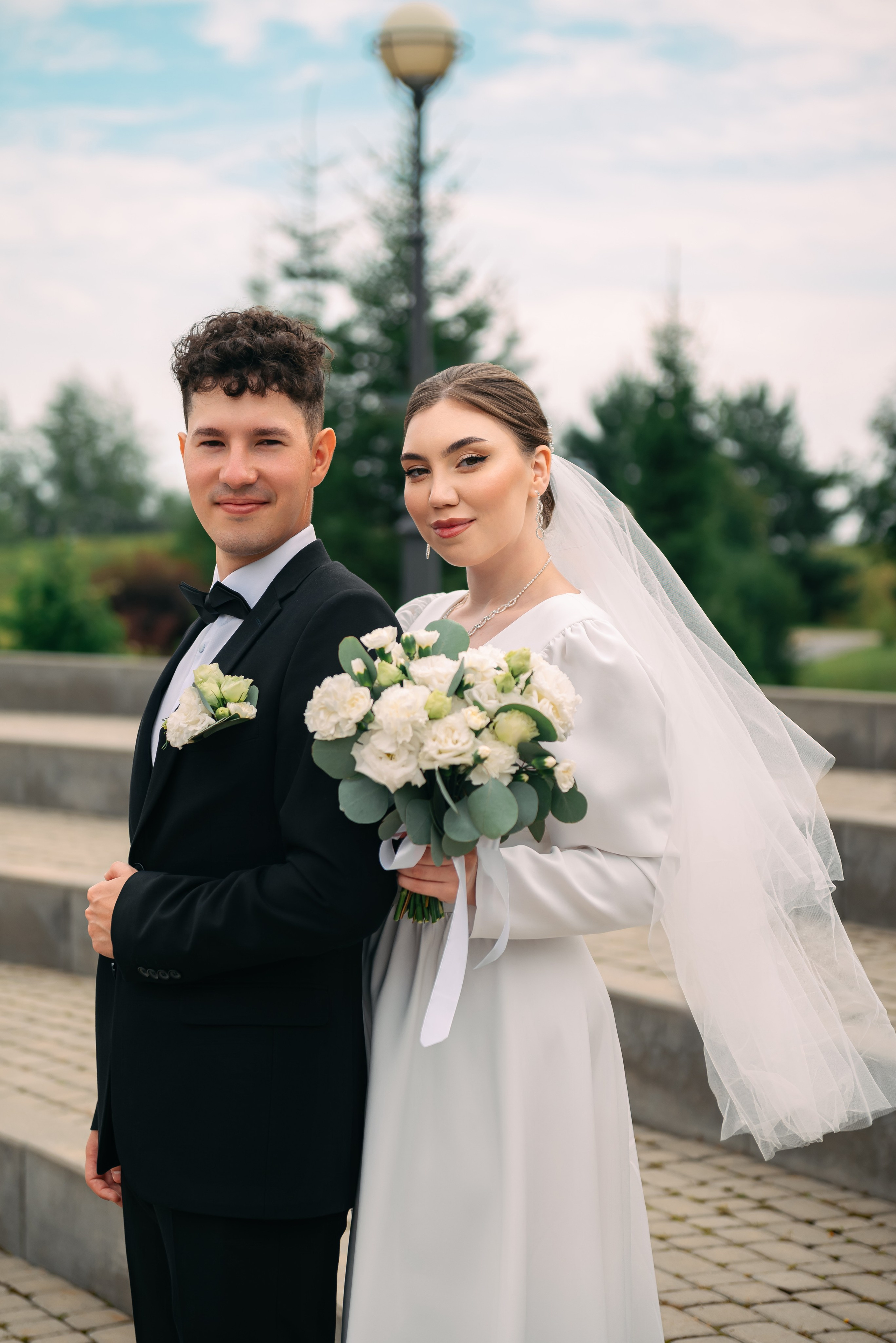 Свадебная фотосессия в парке отдыха «Лесная сказка» Лесная Поляна г. Кемерово