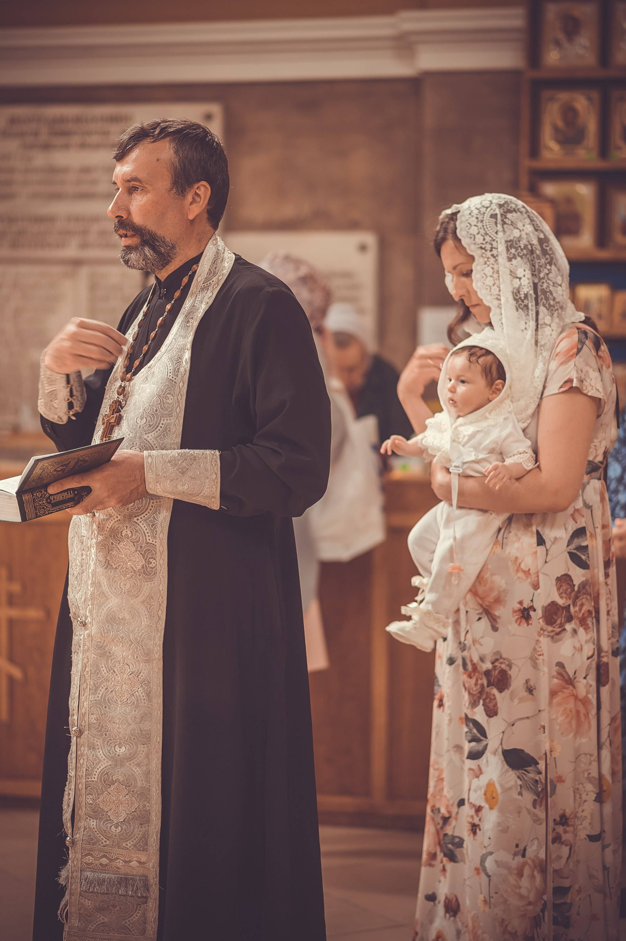 Крещение. Семейный и детский фотограф и видеограф в Санкт-Петербурге Веденина Юл