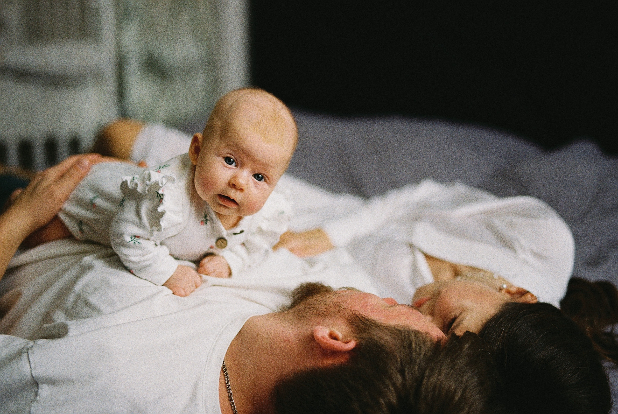 Галина, Денис и их дочка (35 мм). Фотограф в Екатеринбурге и Москве, Анна