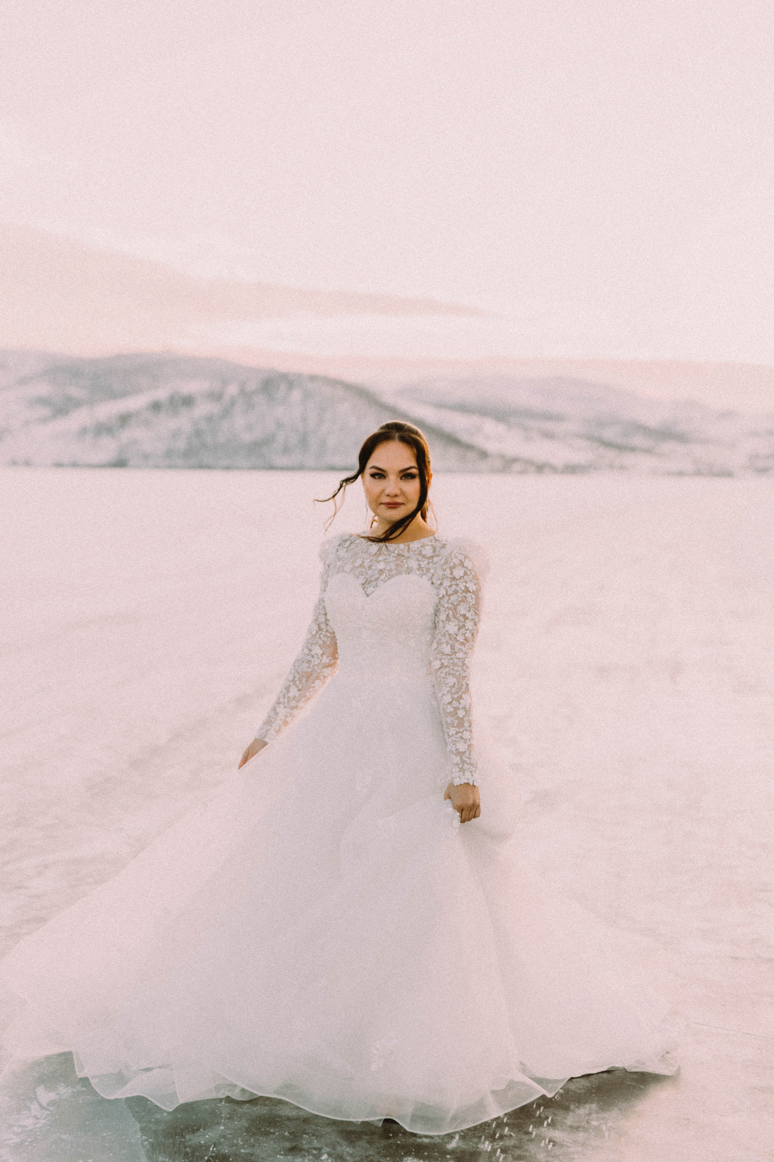 Свадебная зимняя съемка на Байкале. Главная