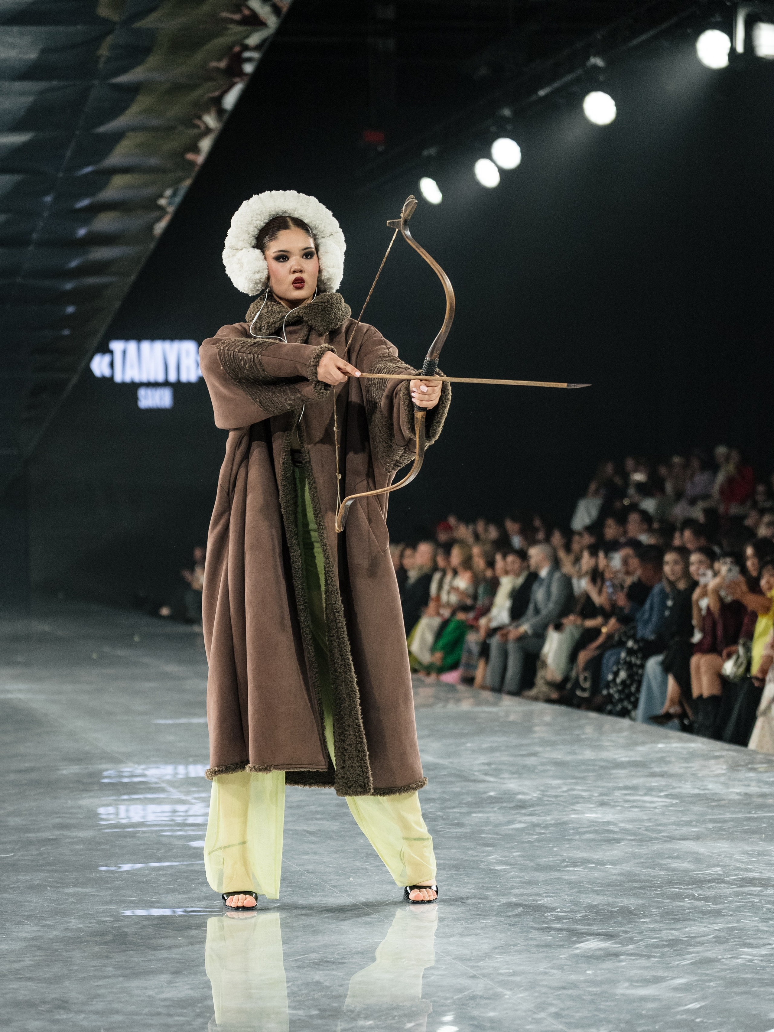 Visa Fashion Week SAKH. Сайт Алматинского НЮ АРТ, будуар и фэшн фотографа Дениса Карпенко