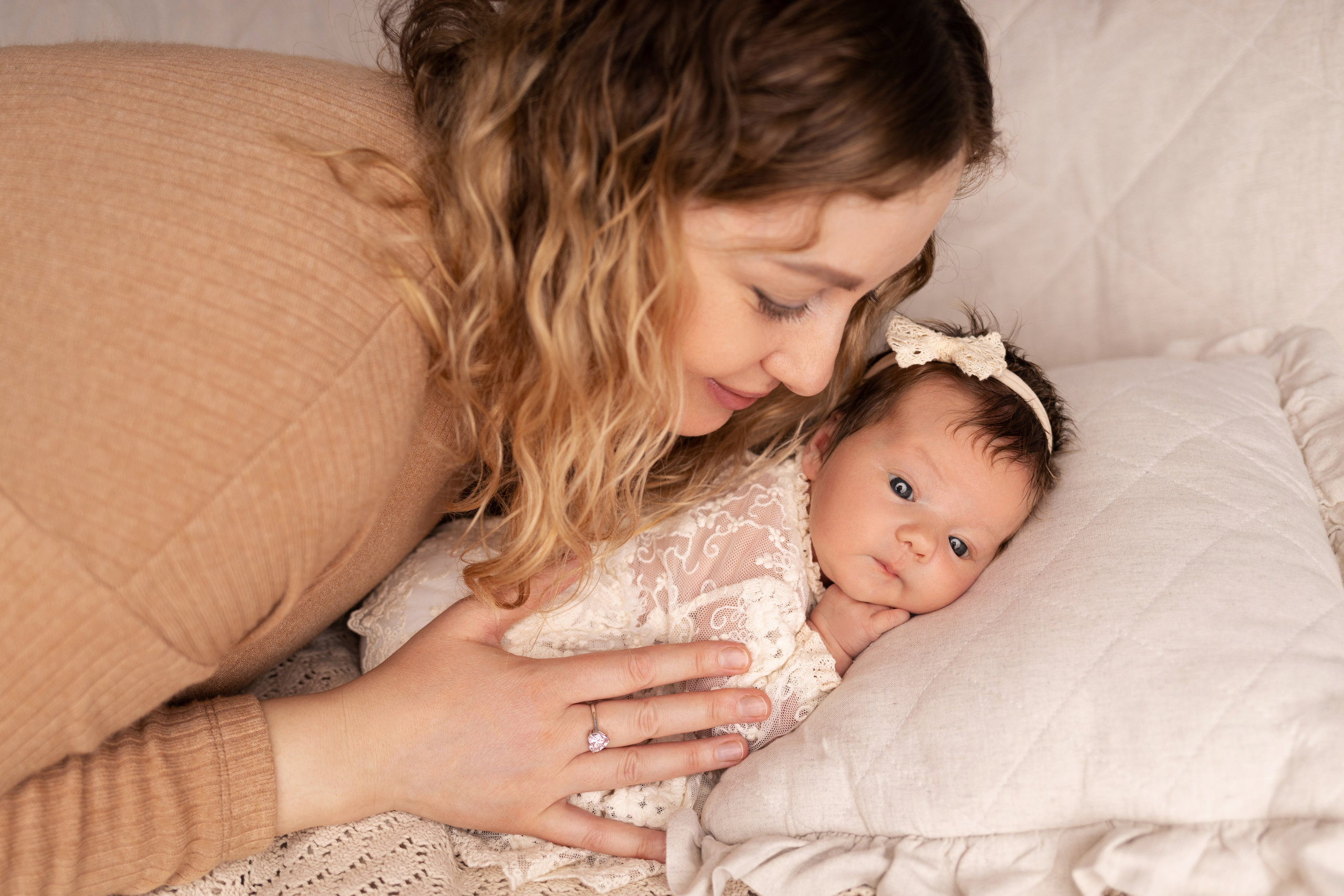 Newborn съемка в стиле Лайф. Фотограф новорожденных малышей в Омске и Омской области Эльвира Камаева