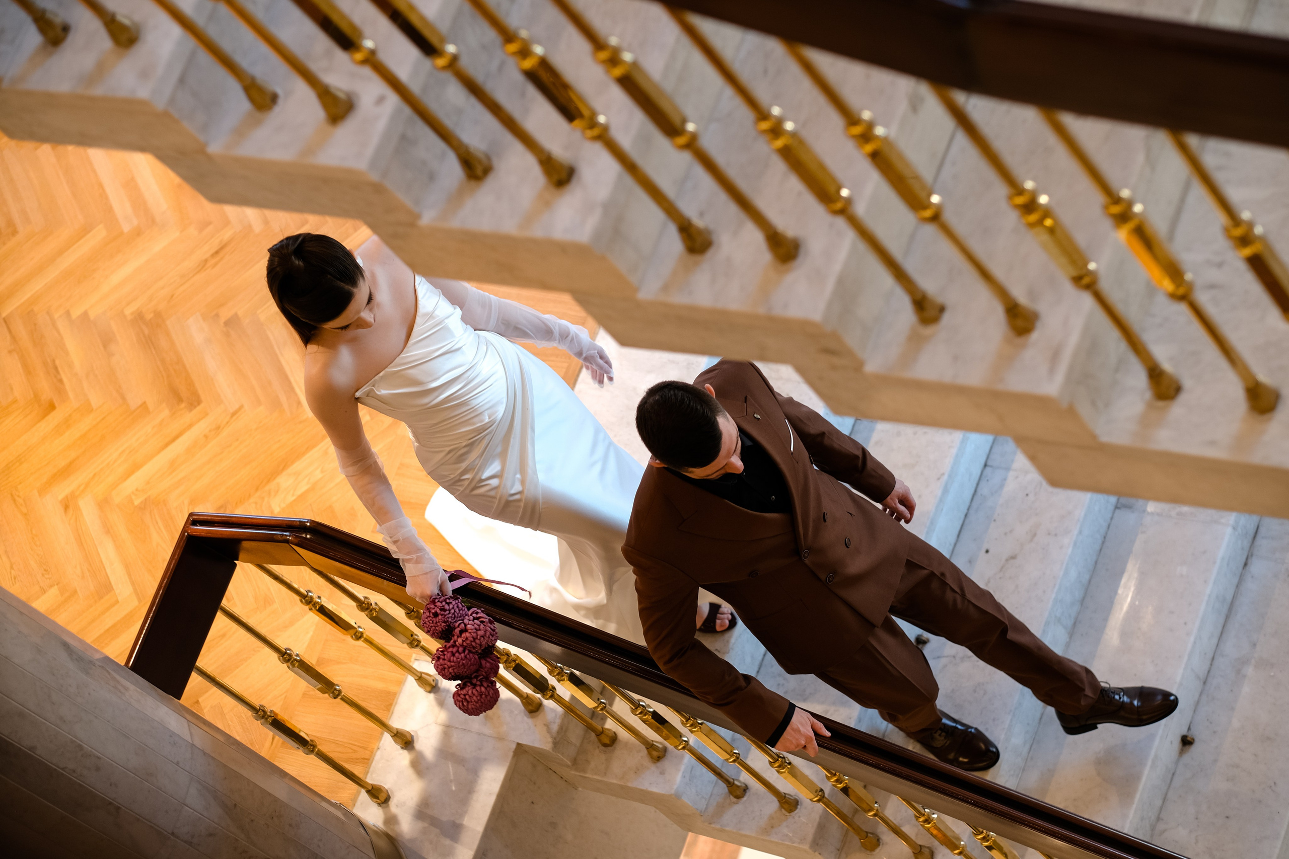 Свадебная фотосессия в театре драмы имени Наума Орлова. Свадебный фотограф в Челябинске Сырчикова Наталья