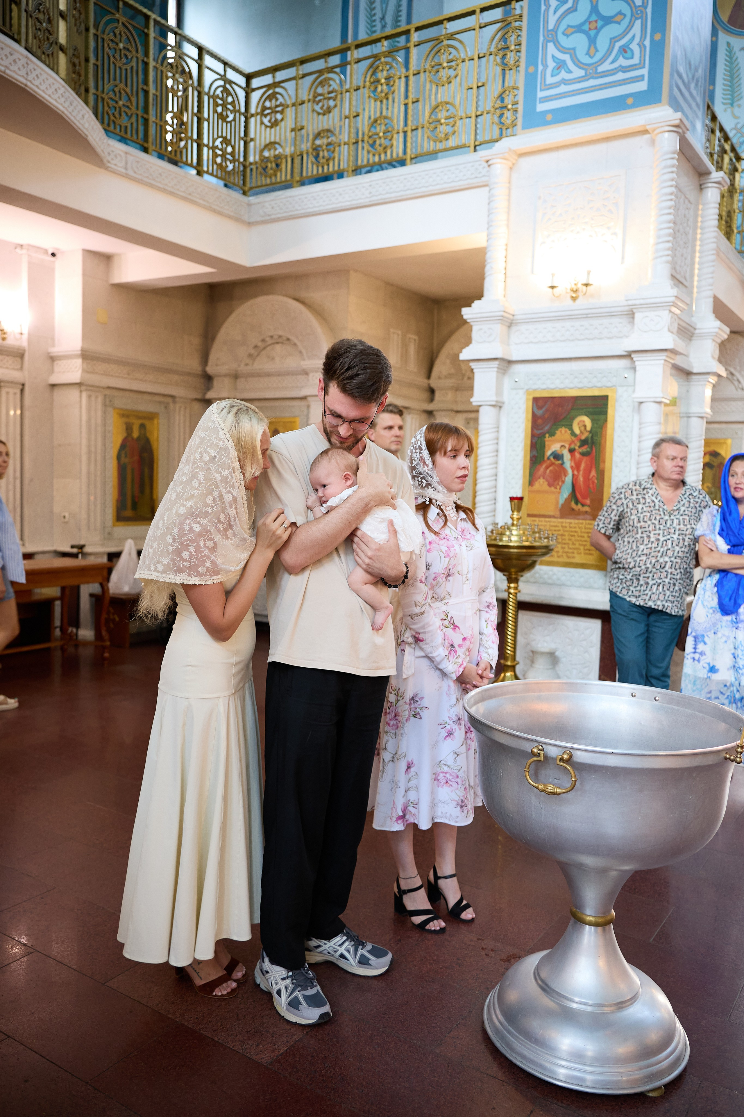 Съемка таинства крещения. Фотограф Эдуард Леньков. Ростов-на-Дону