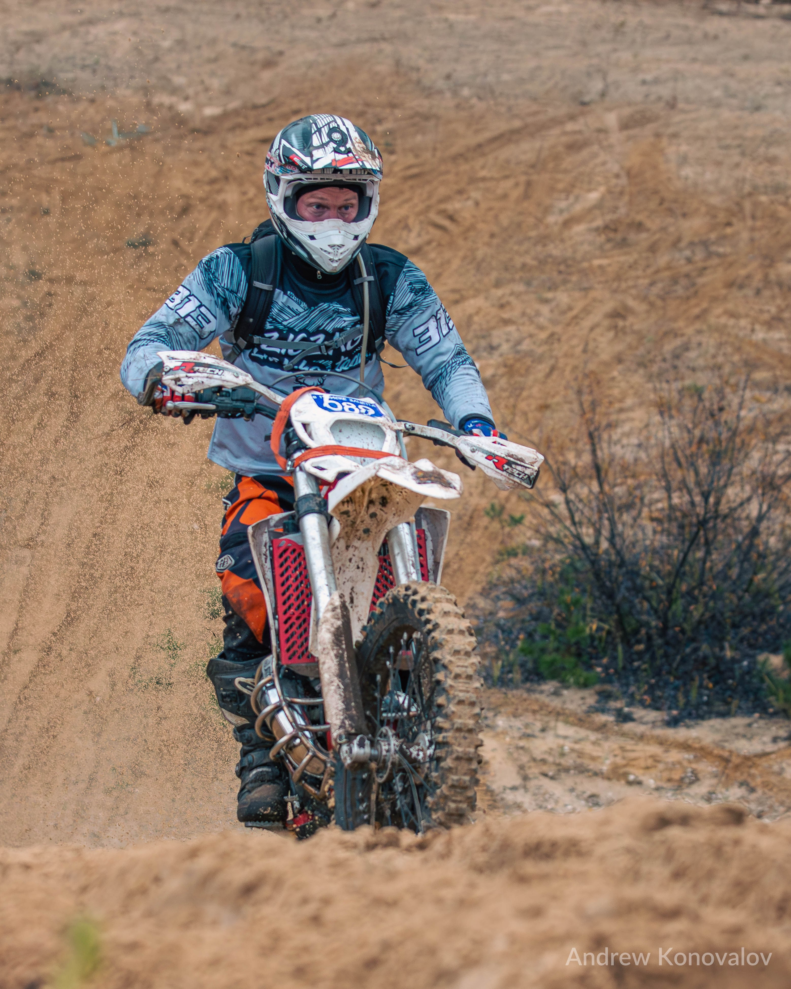 «В поиске зацепа» — Эндуро. Андрей Коновалов — фотограф автомобилей и автоспорта
