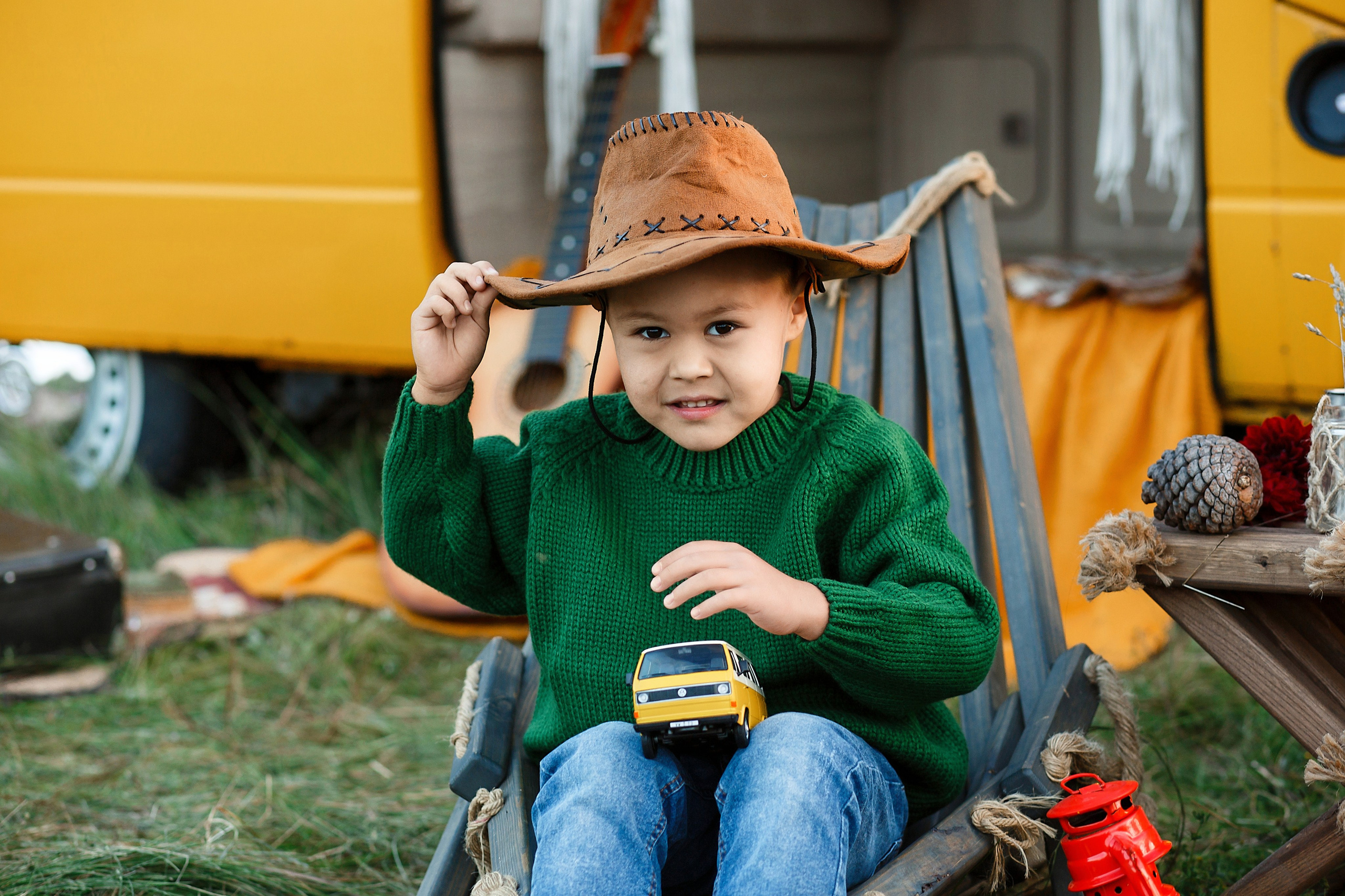 Желтый фургон. Семейный и детский фотограф в Стерлитамаке Разина Рахмангулова