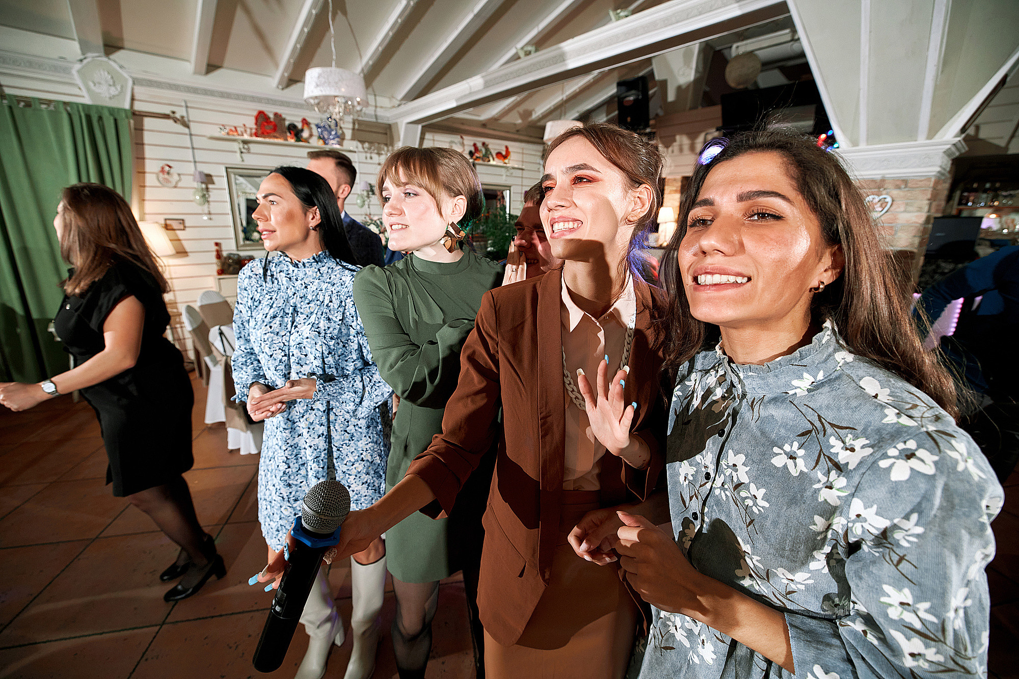 Вадим и Катя. Ведущий на свадьбу в Балашихе, Железнодорожном, Москве Евгения Гундер