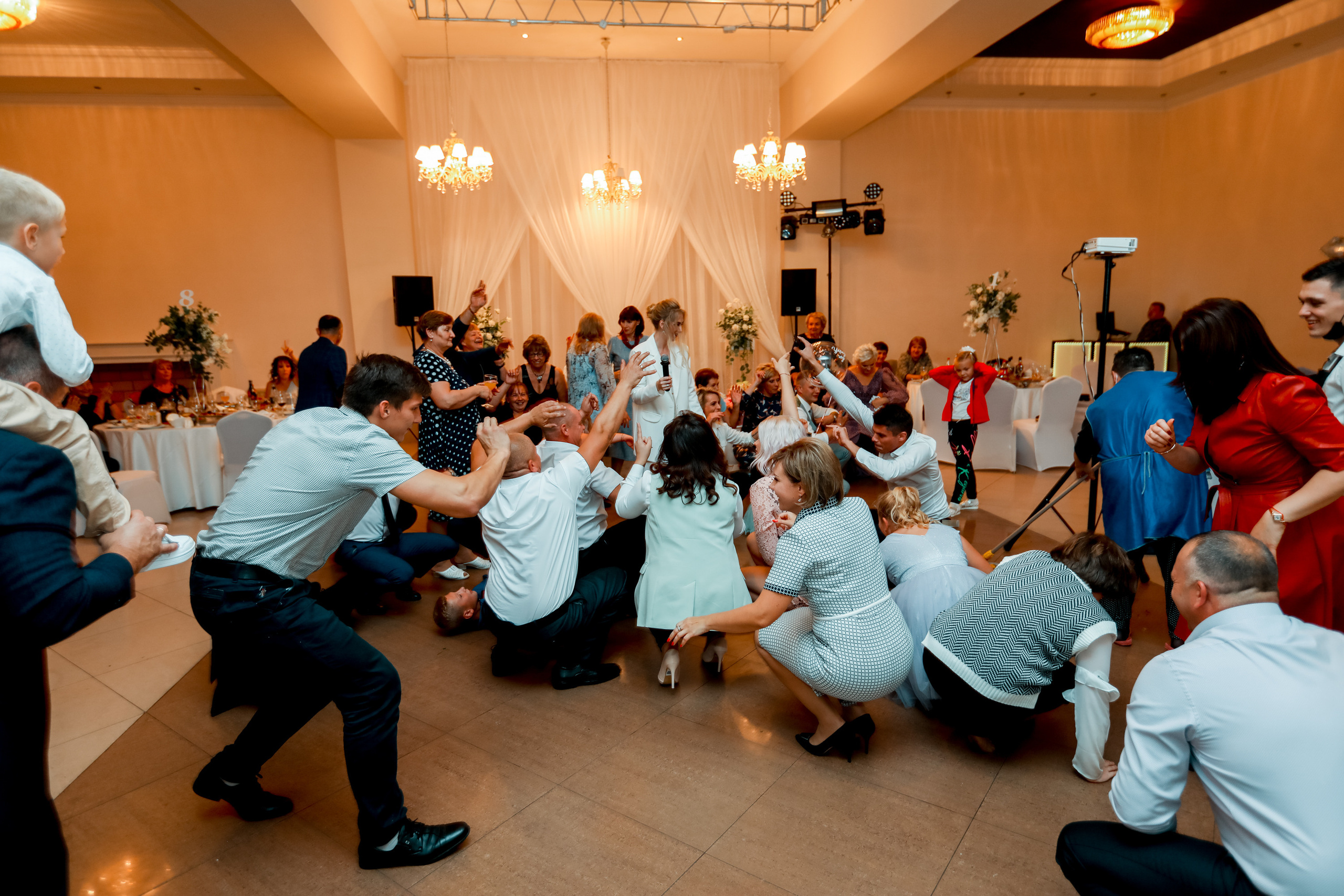 Даниил и Ангелина. Ведущий на свадьбу в Балашихе, Железнодорожном, Москве Евгения Гундер