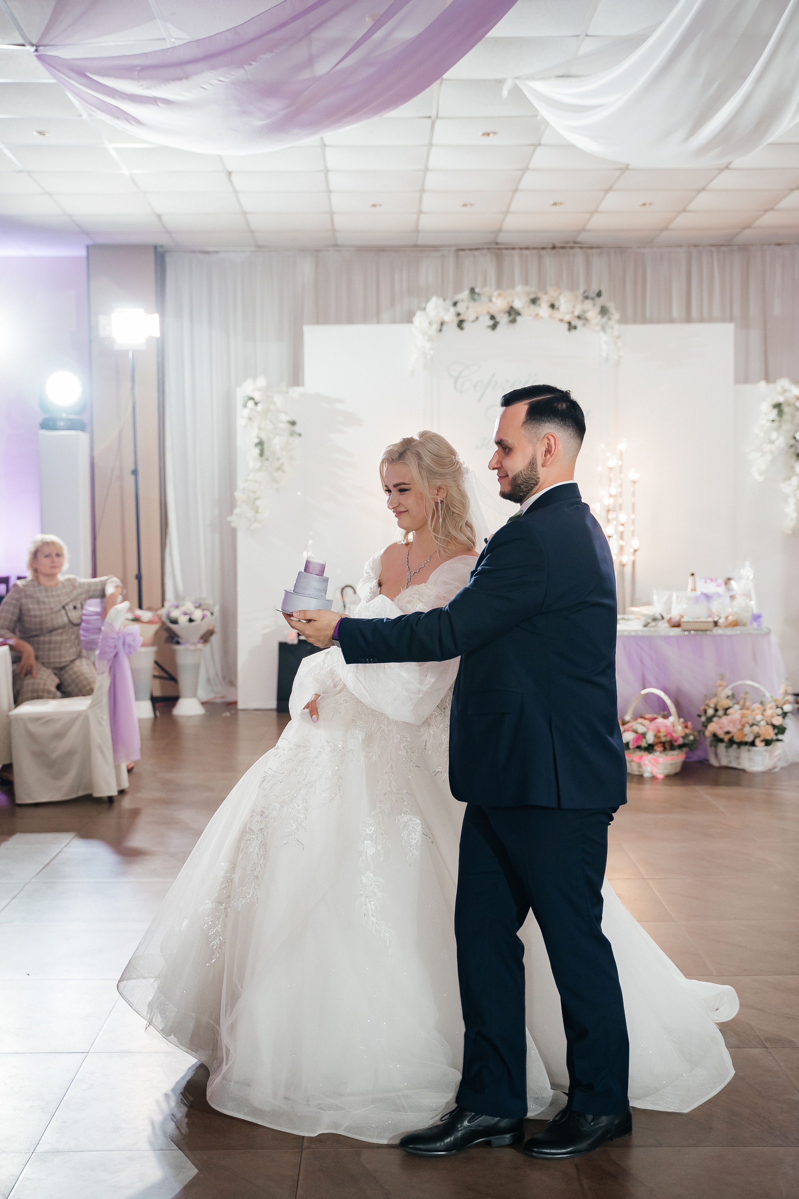 Серёжа и Арина. Ведущий на свадьбу в Балашихе, Железнодорожном, Москве Евгения Гундер