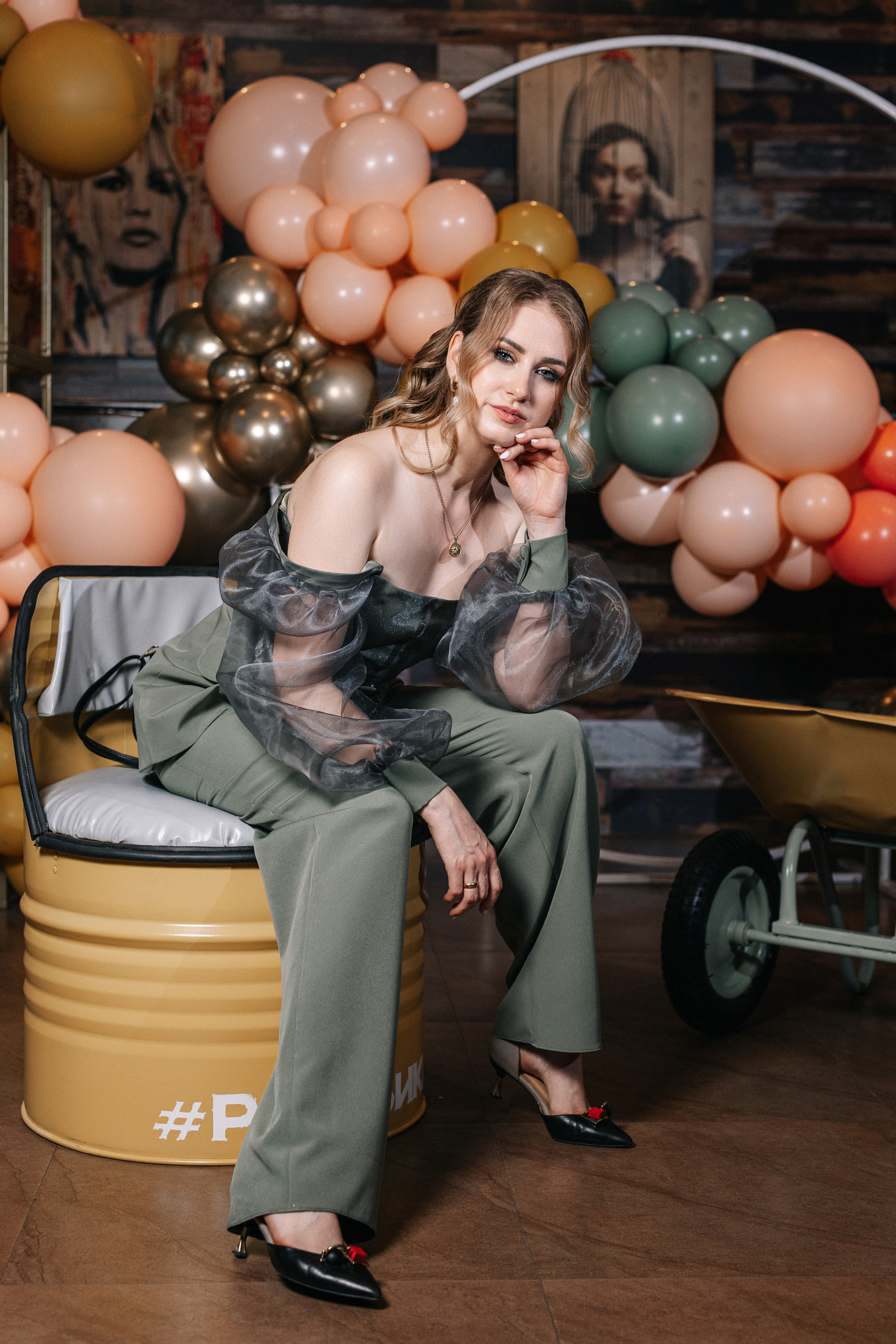 Рома и Вика. Ведущий на свадьбу в Балашихе, Железнодорожном, Москве Евгения Гундер