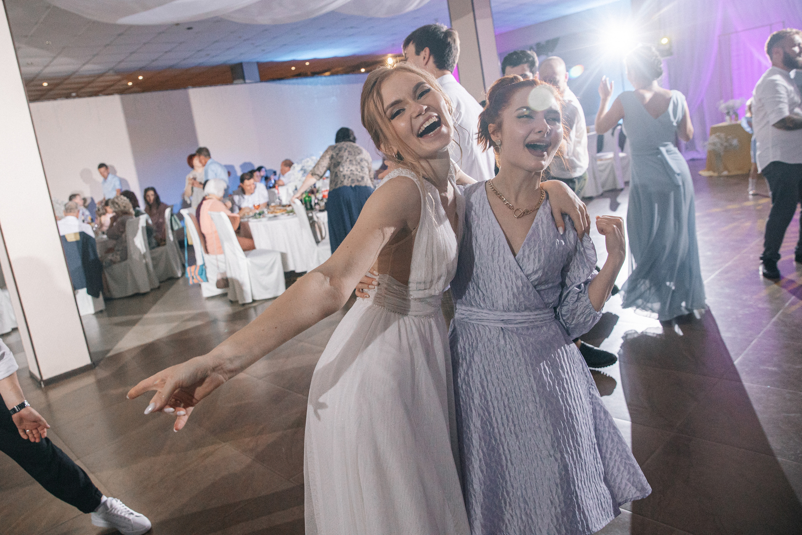 Рома и Вика. Ведущий на свадьбу в Балашихе, Железнодорожном, Москве Евгения Гундер