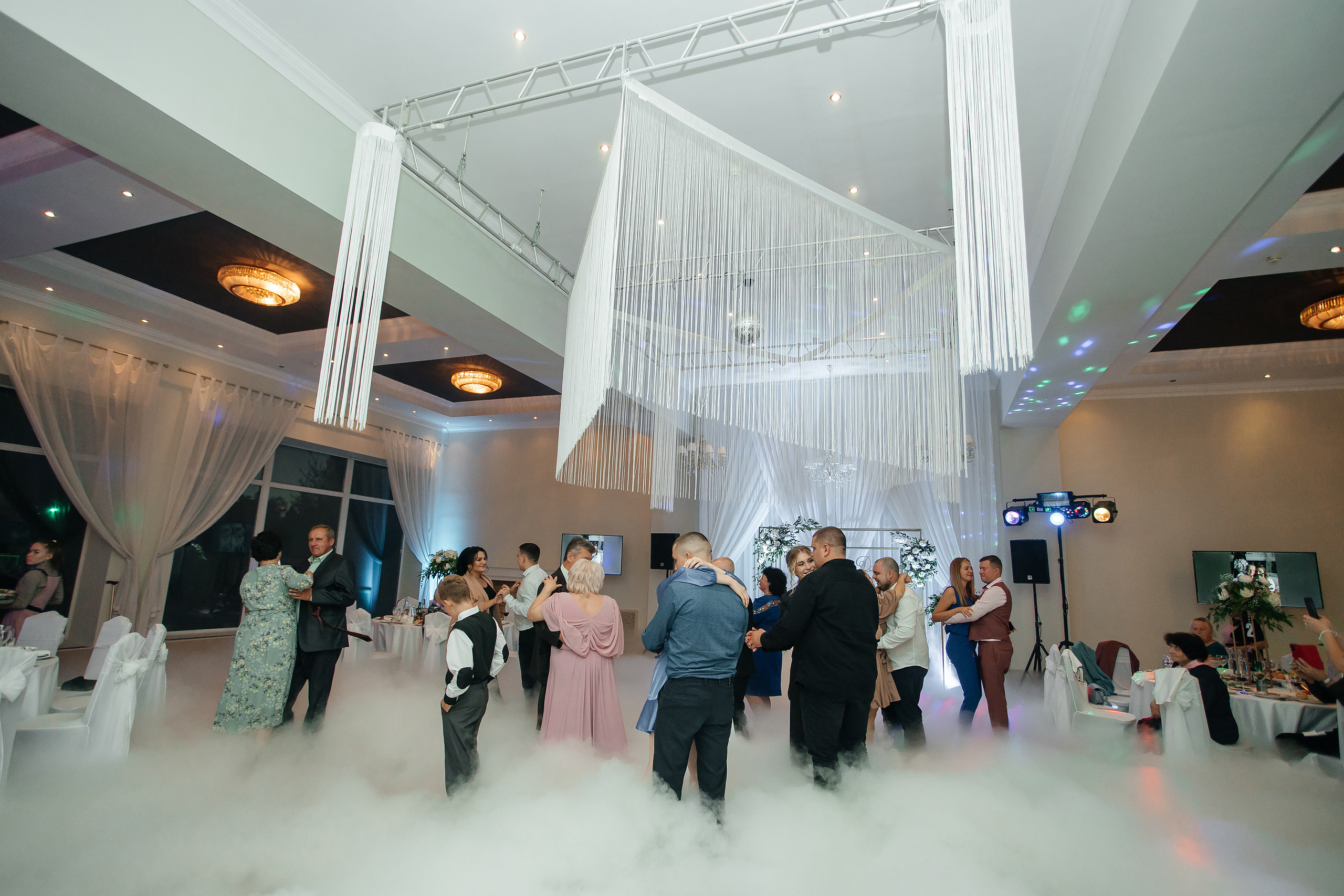 Даня и Даша. Ведущий на свадьбу в Балашихе, Железнодорожном, Москве Евгения Гундер