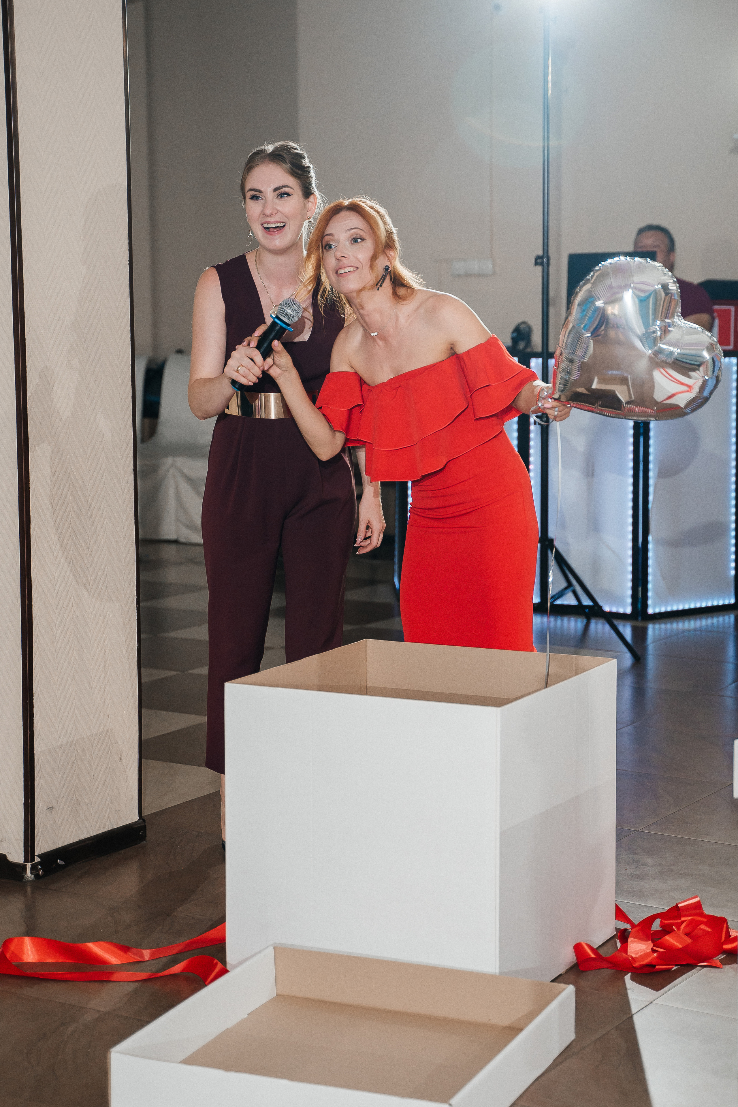 Серёжа и Арина. Ведущий на свадьбу в Балашихе, Железнодорожном, Москве Евгения Гундер