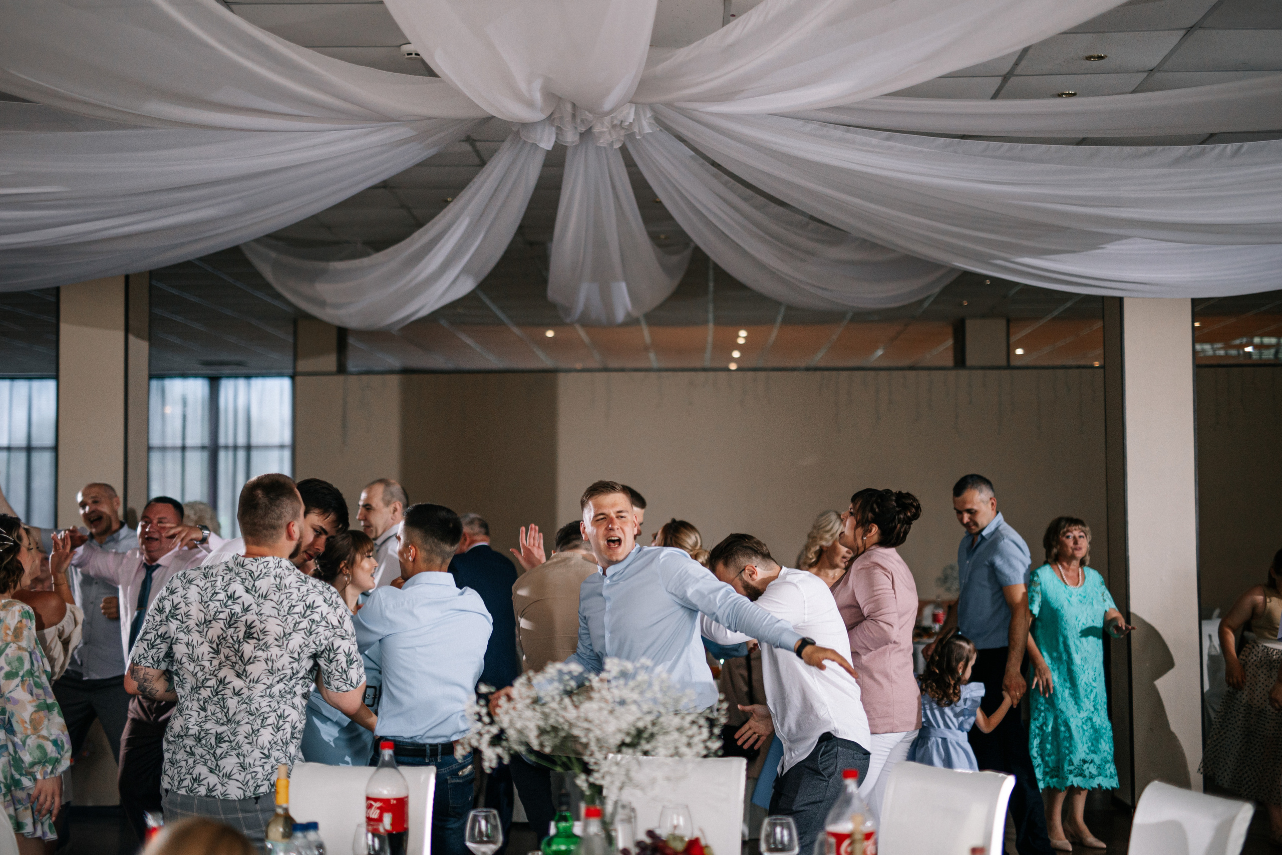 Рома и Вика. Ведущий на свадьбу в Балашихе, Железнодорожном, Москве Евгения Гундер