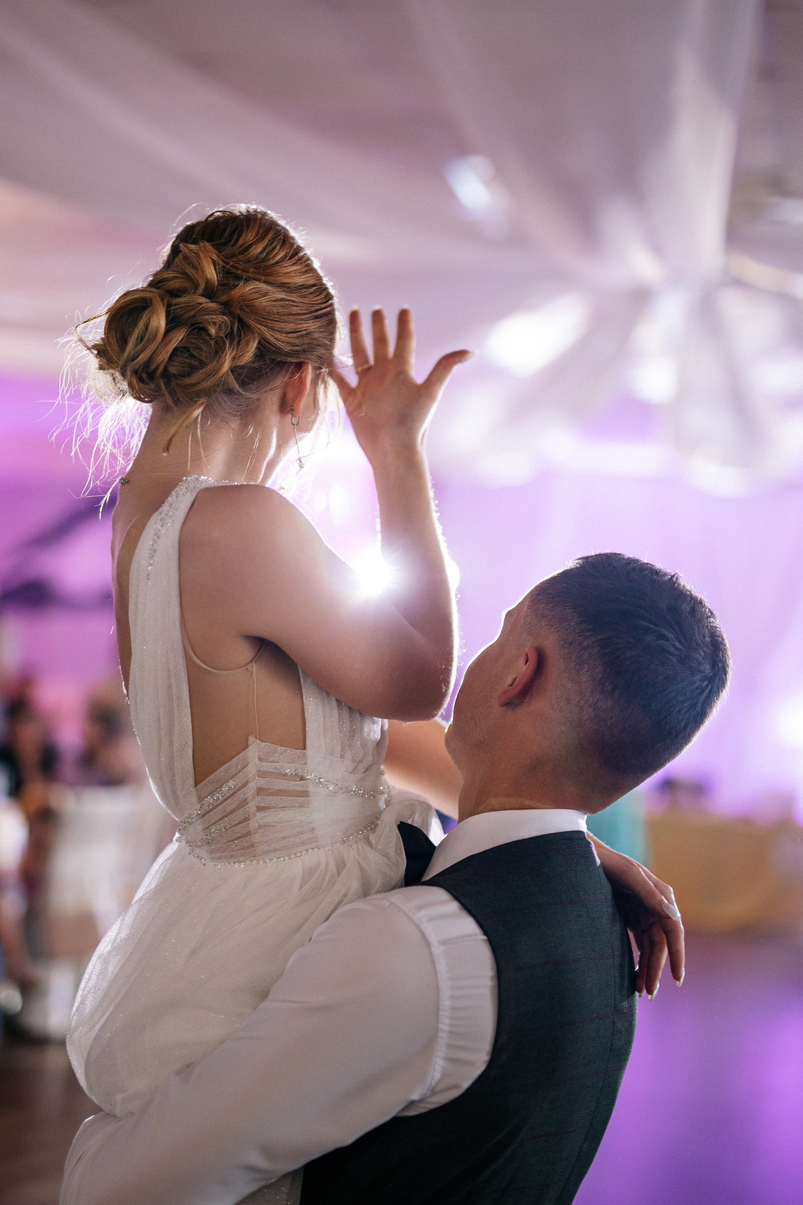 Рома и Вика. Ведущий на свадьбу в Балашихе, Железнодорожном, Москве Евгения Гундер