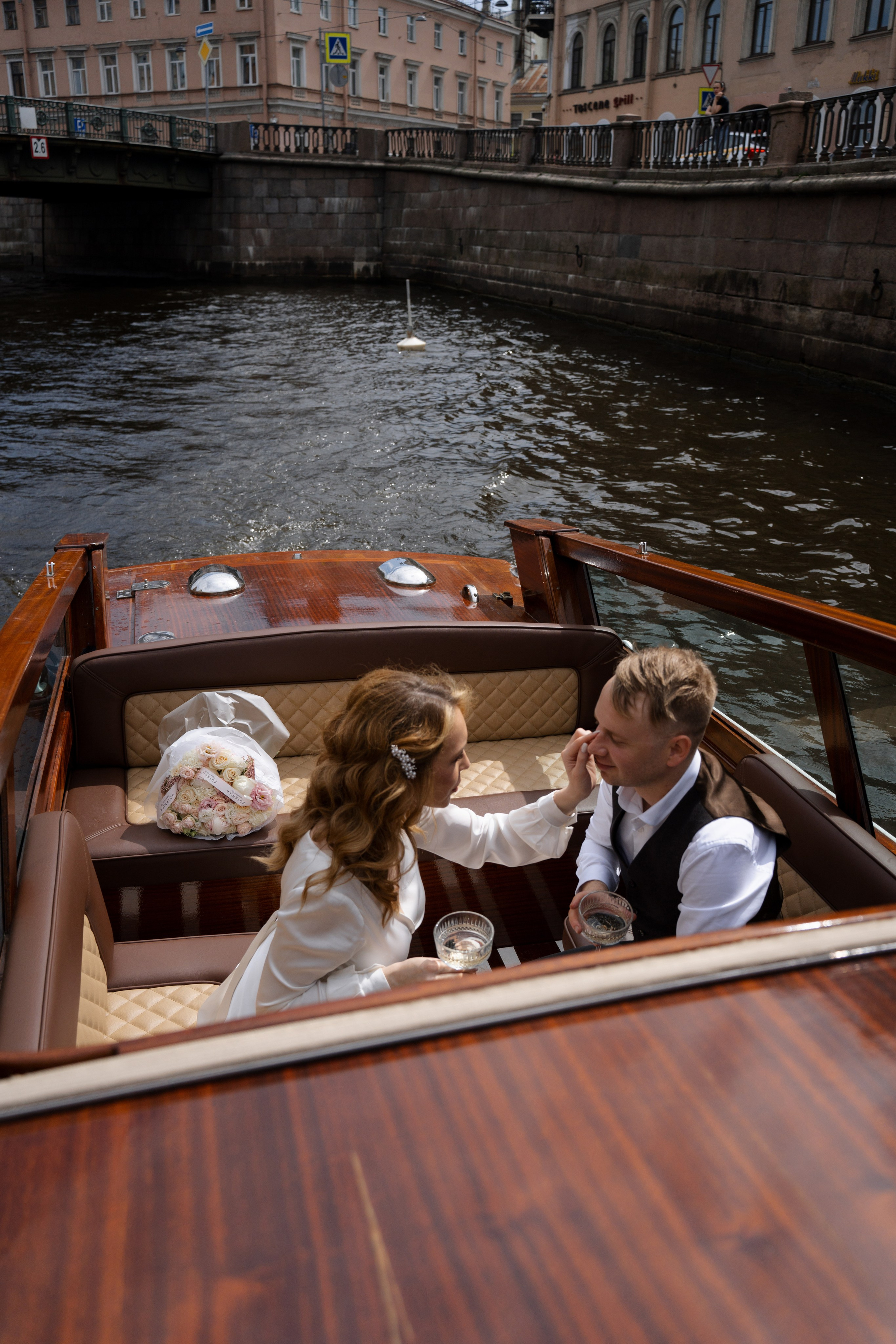 Свадьба на катере. Фотограф Оксана Шавва