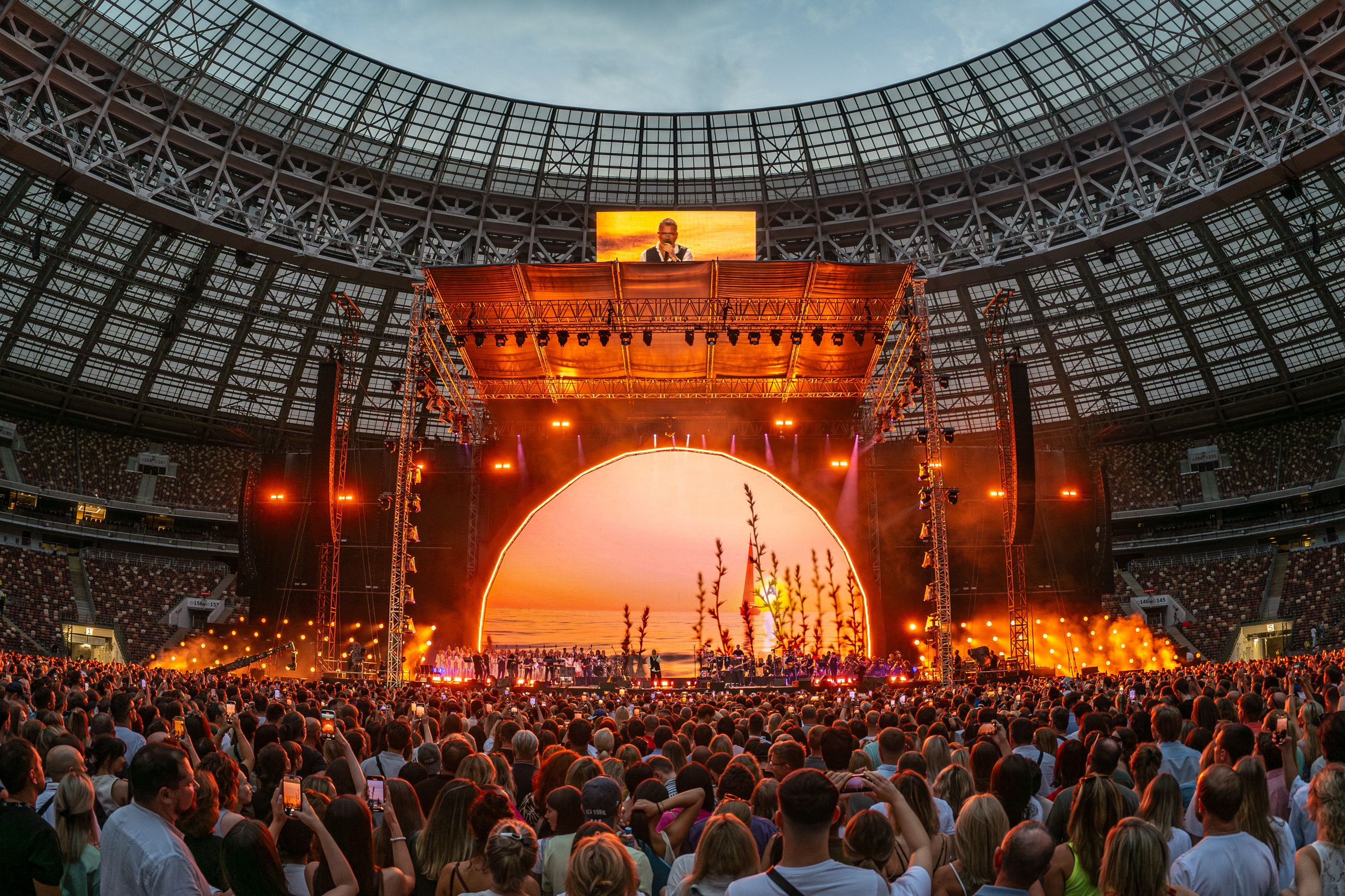 LEONID AGUTIN | MOSCOW | 2024. OOPS TEAM