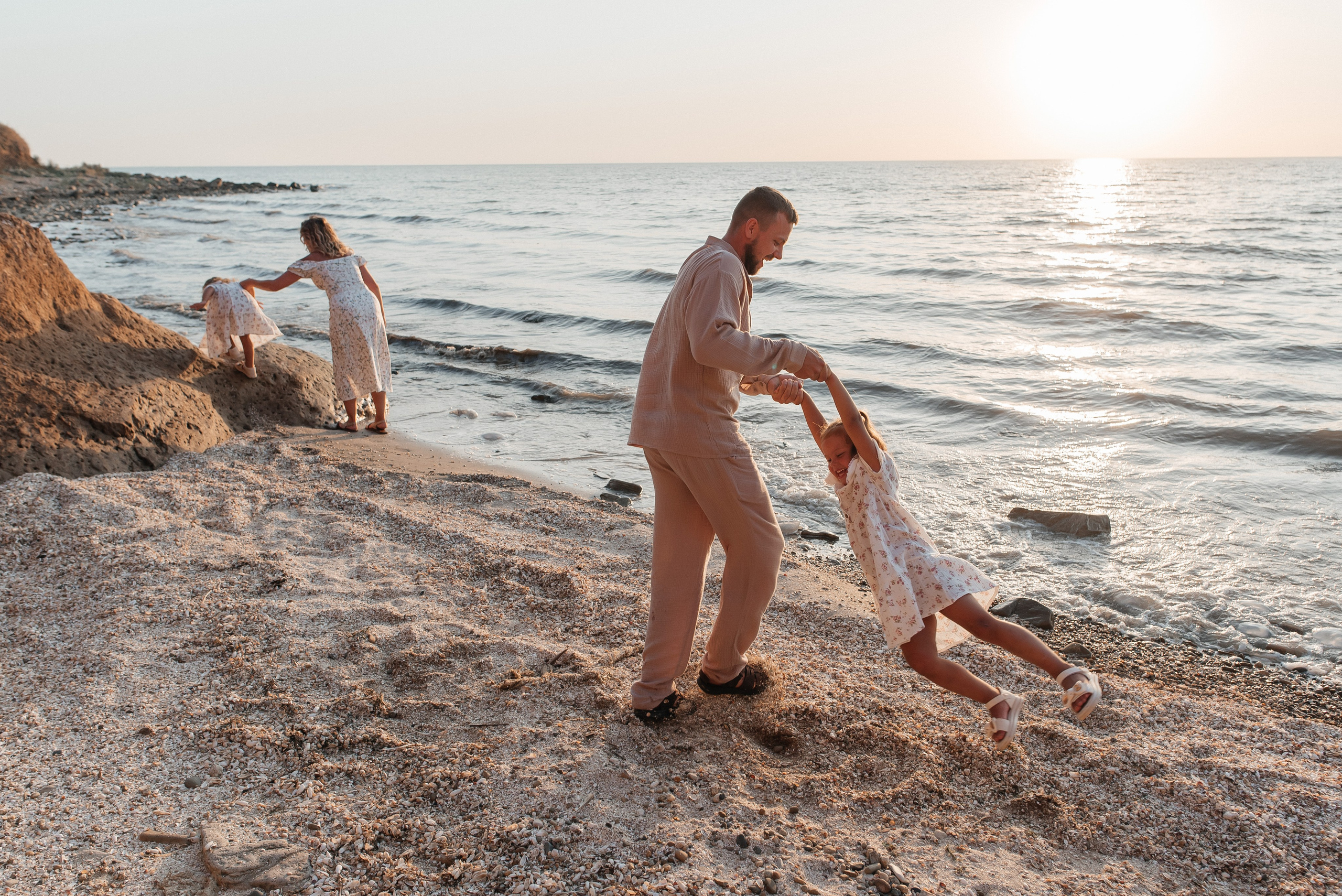 Семейная прогулка на маяке. Детский и семейный фотограф выпускной альбом Приморско-Ахтарск