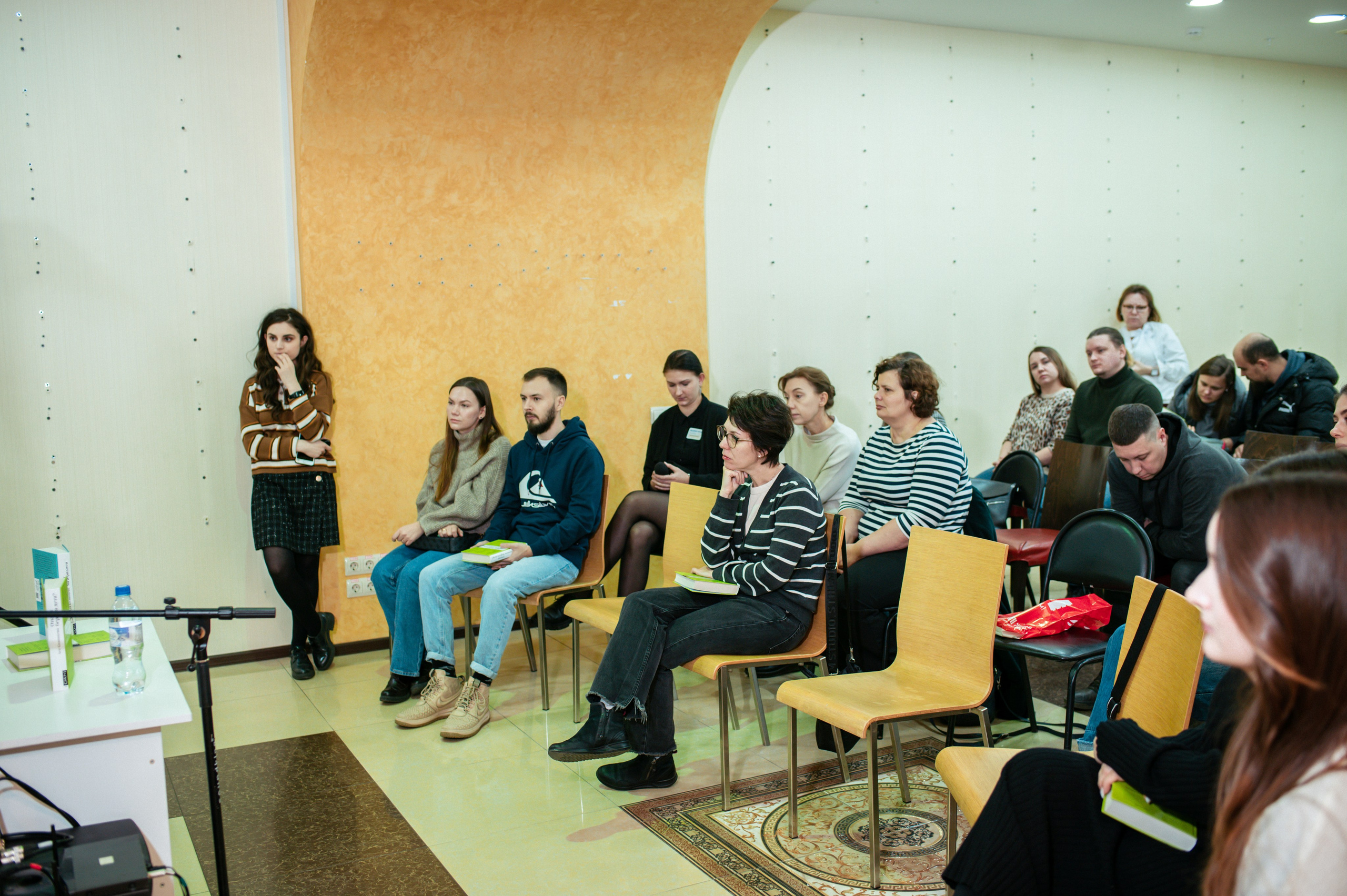 Ася Казанцева 19.11.23 #Читайгород. Фотограф Елена Новикова