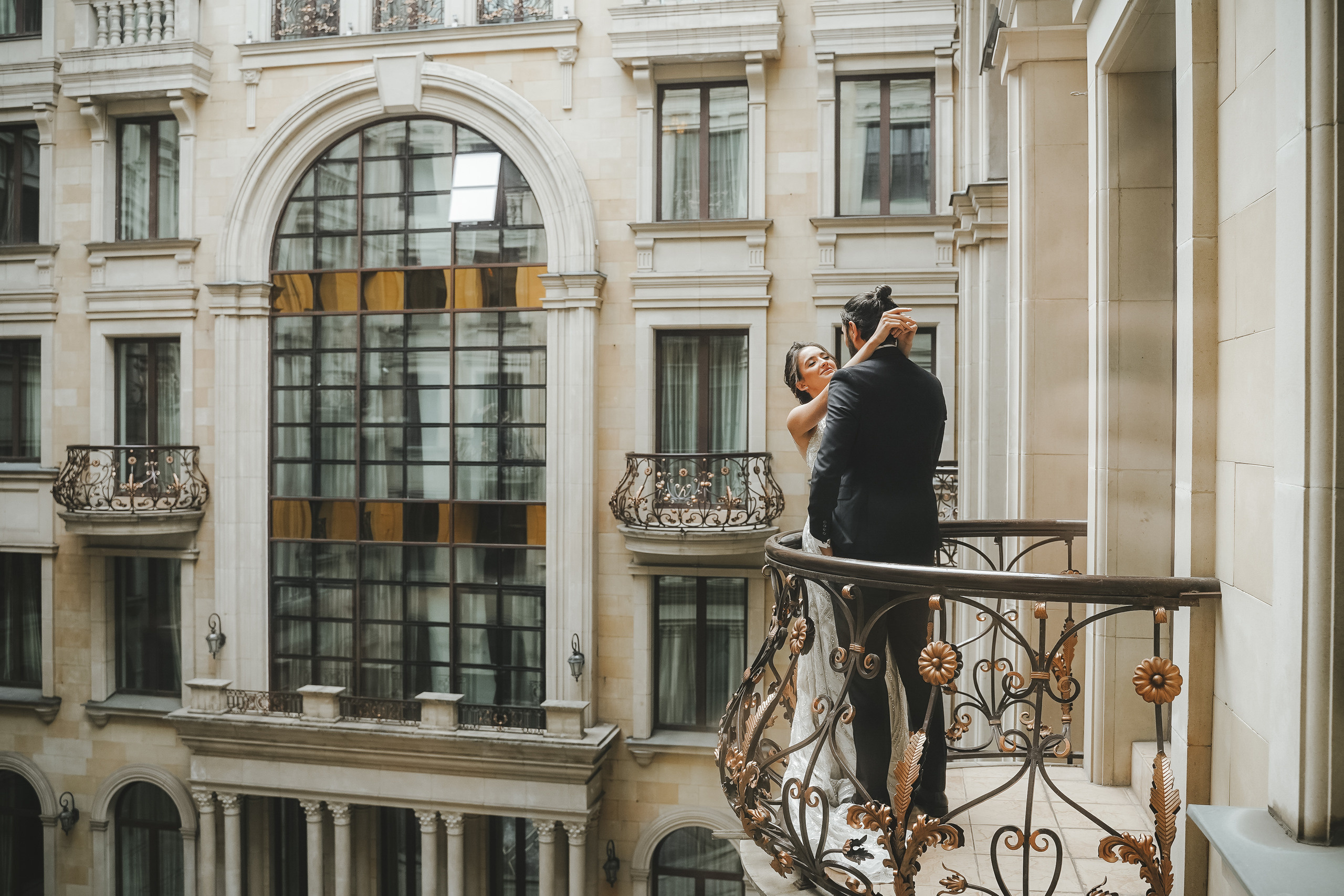 Свадебная фотосессия в St. Regensy Nikolskaya в Москве