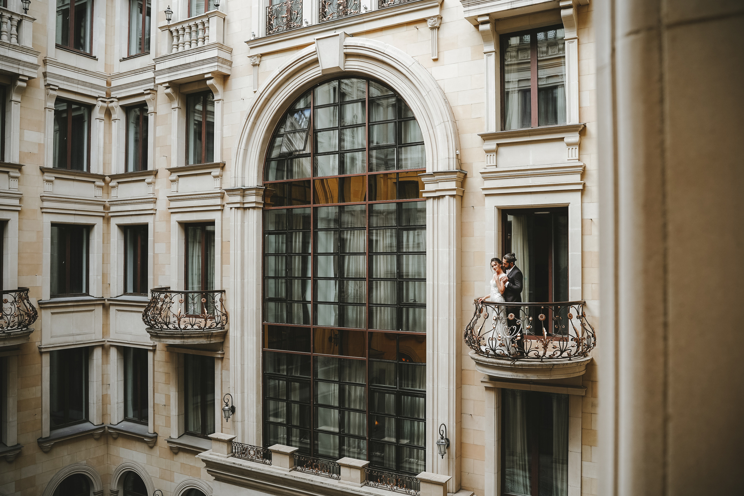 Свадебная фотосессия в St. Regensy Nikolskaya в Москве