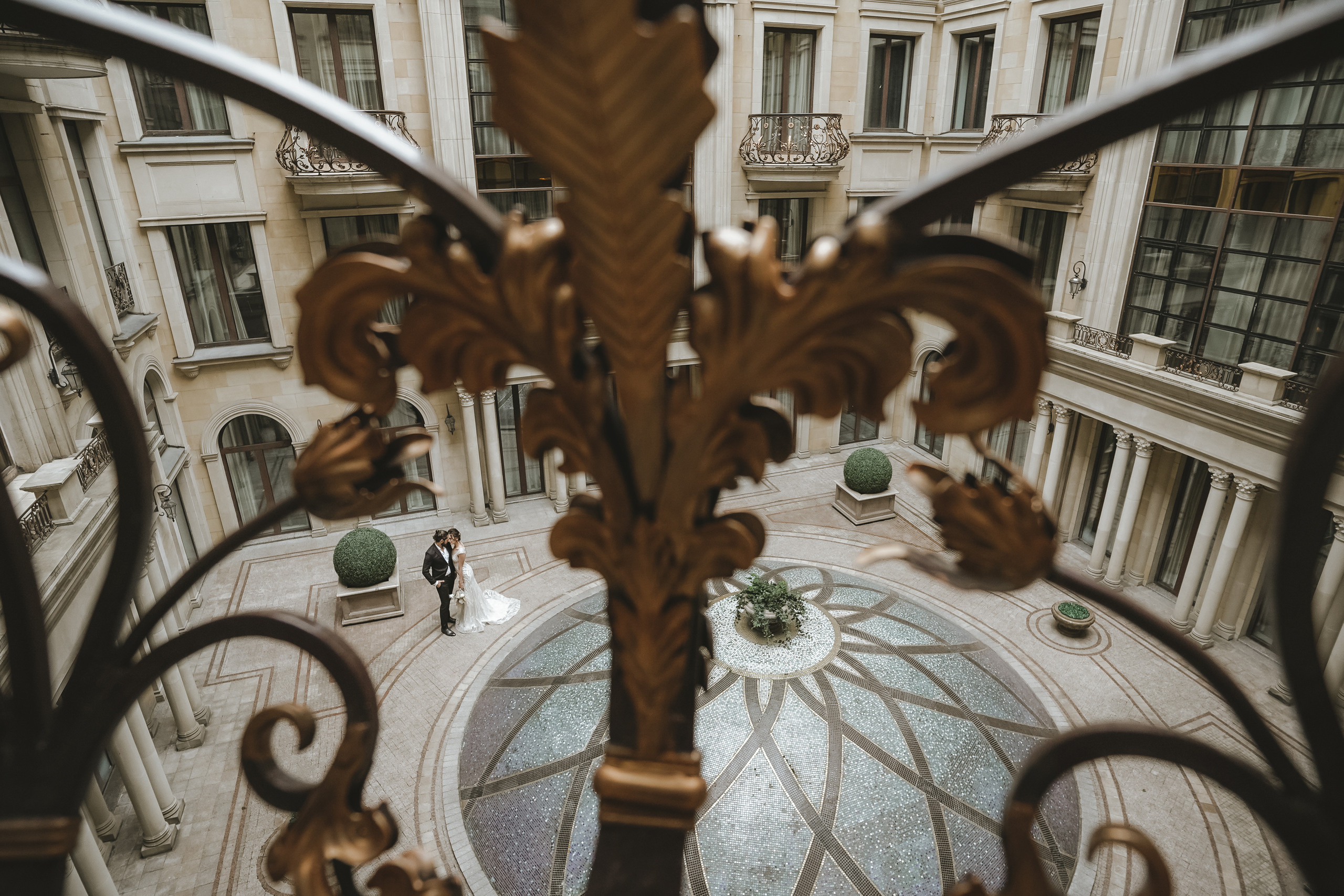 Свадебная фотосессия в St. Regensy Nikolskaya в Москве