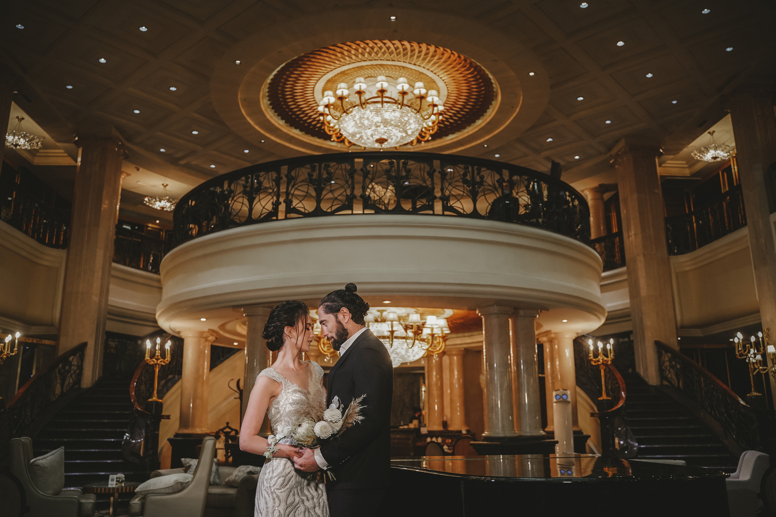 Свадебная фотосессия в St. Regensy Nikolskaya в Москве