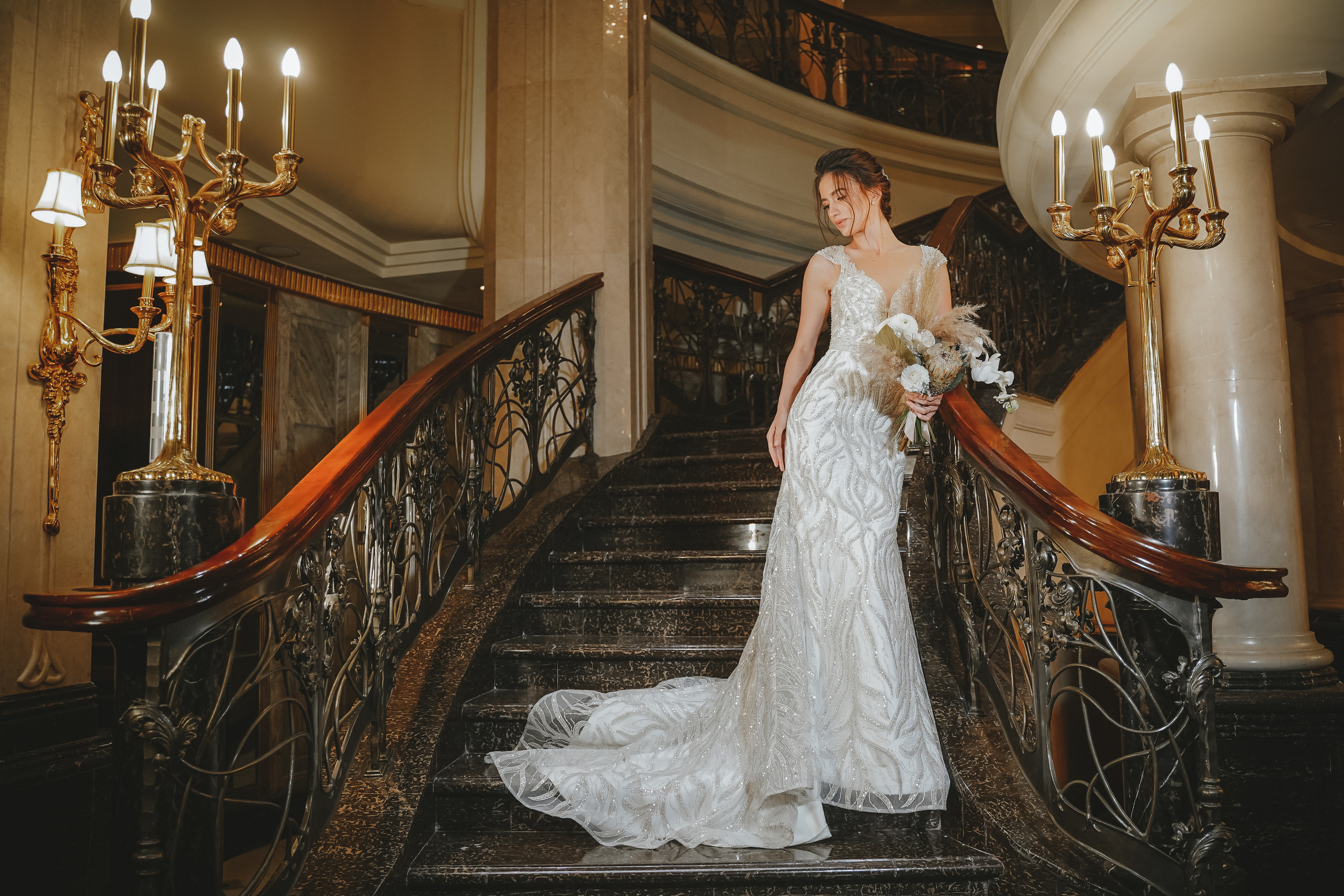 Свадебная фотосессия в St. Regensy Nikolskaya в Москве