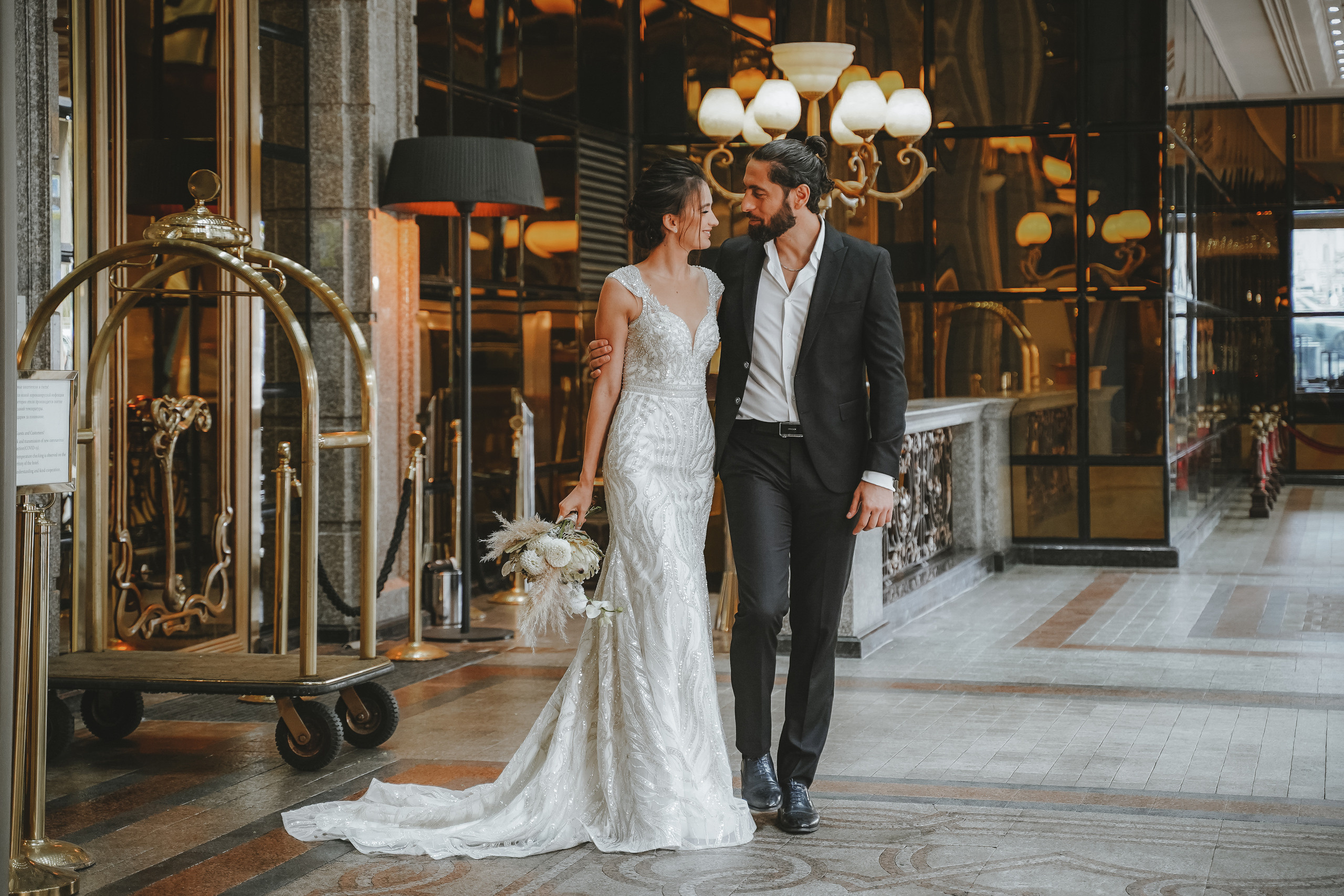 Свадебная фотосессия в St. Regensy Nikolskaya в Москве