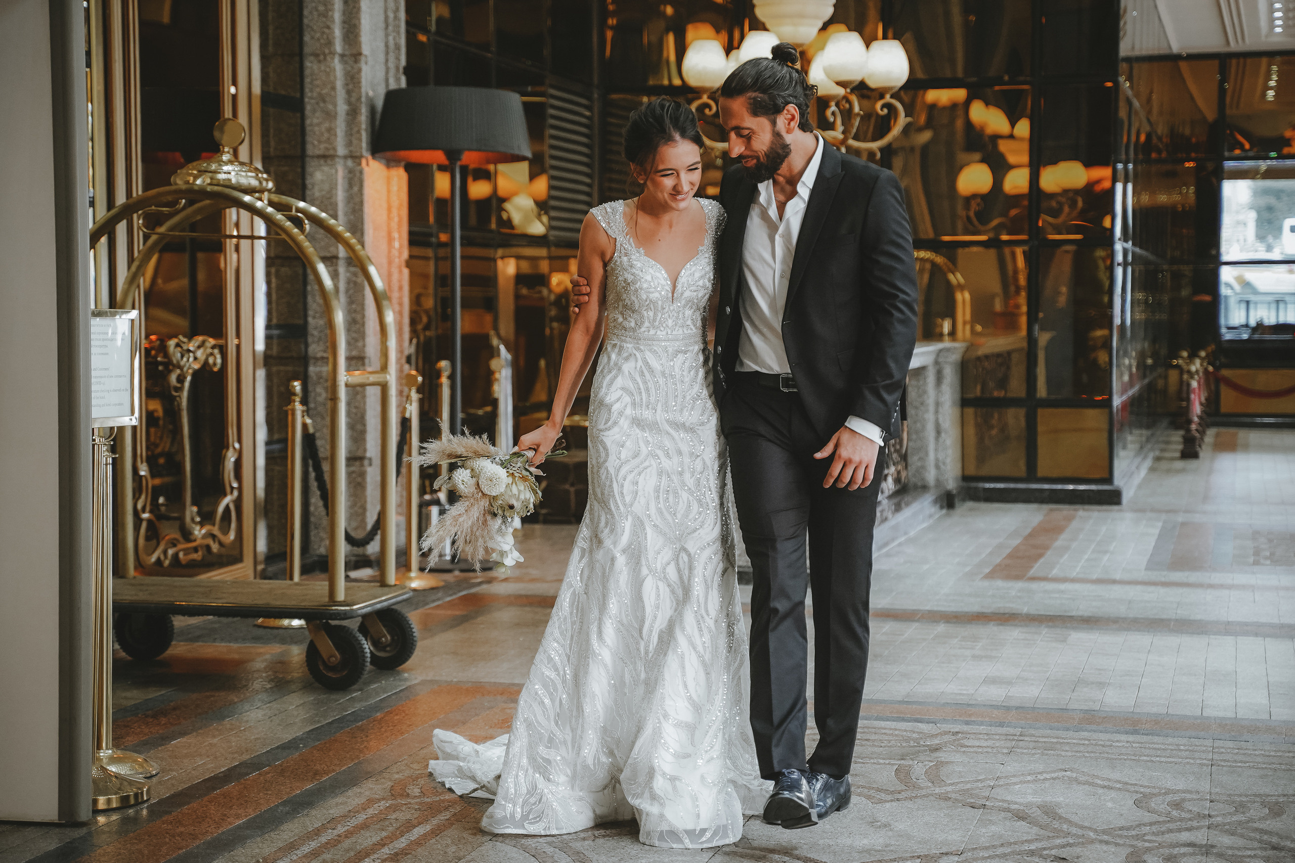 Свадебная фотосессия в St. Regensy Nikolskaya в Москве