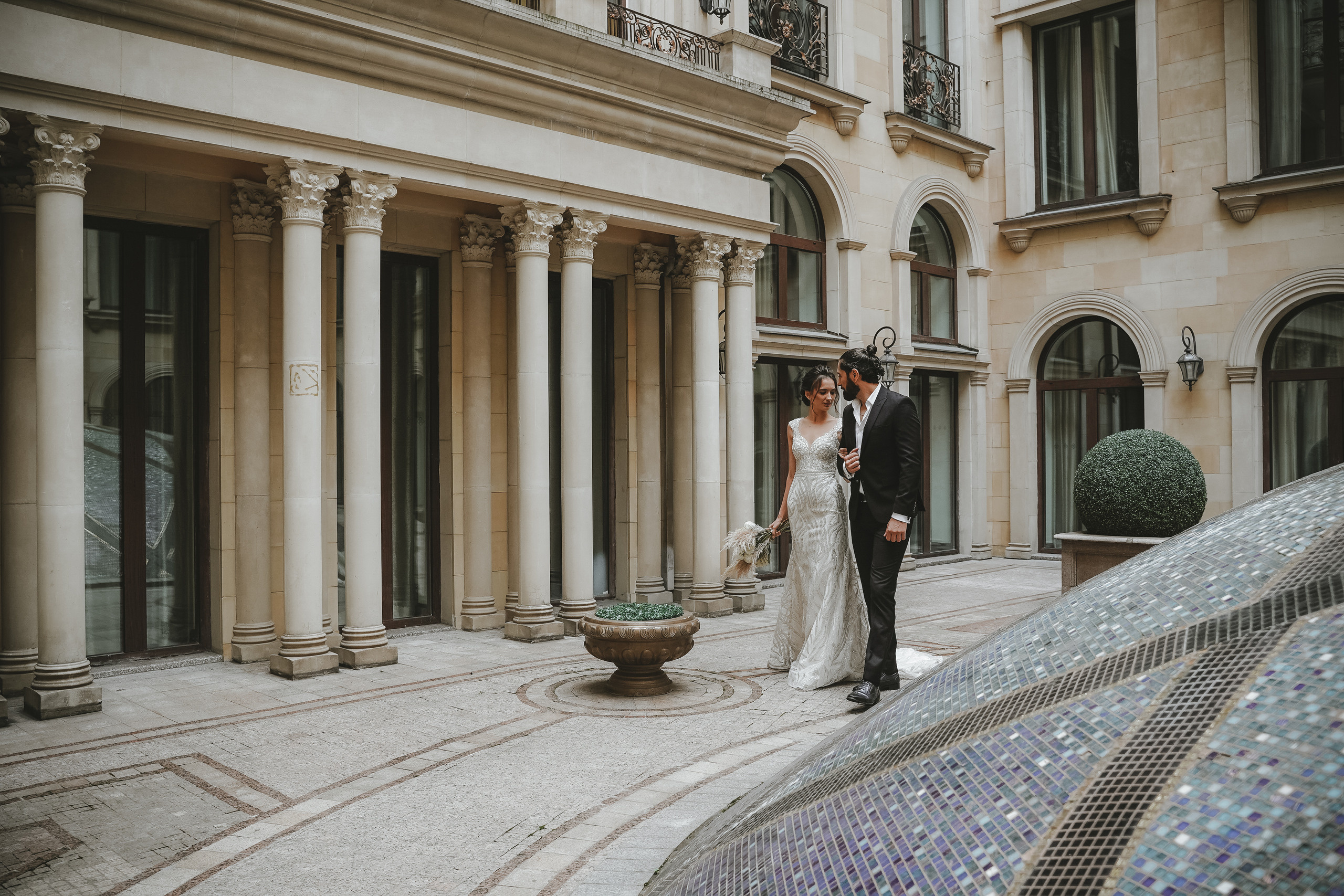 Свадебная фотосессия в St. Regensy Nikolskaya в Москве