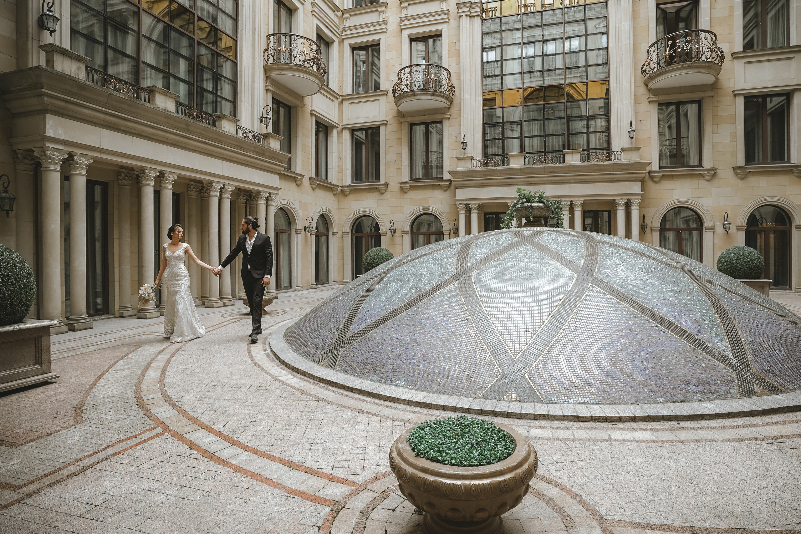 Свадебная фотосессия в St. Regensy Nikolskaya в Москве