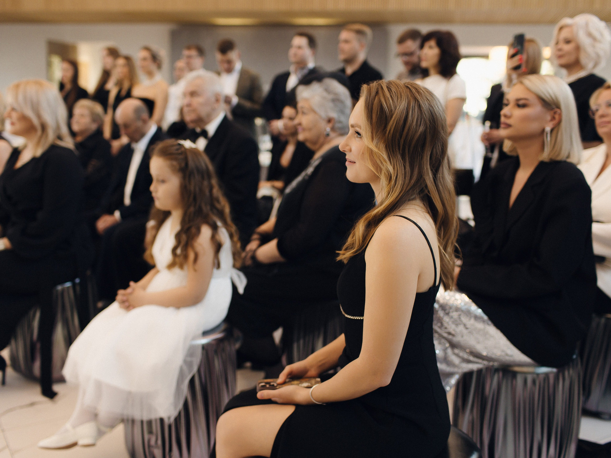 ПОЛИНА И ГЛЕБ, ПАРК СИТИ. Свадебный и индивидуальный фотограф в Челябинске Евгения Негодяева