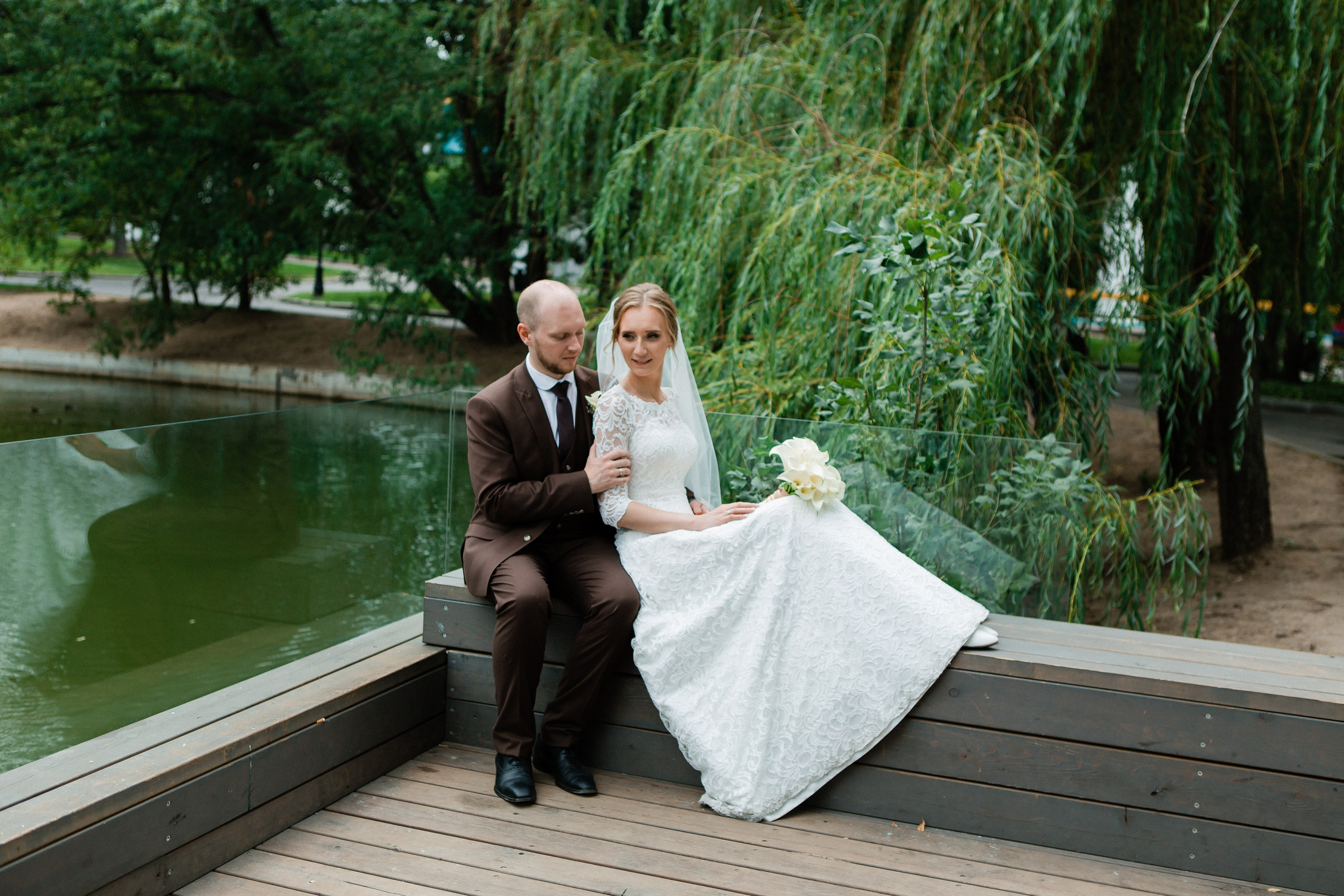 Свадебная фотосессия Сергея и Елены. Наш свадебный день. Видеосъемка и фотосъемка свадеб. Фотограф и оператор на свадьбу. Видеосъемка подкастов, собственная видео-фотостудии. Предметная фотосъемка