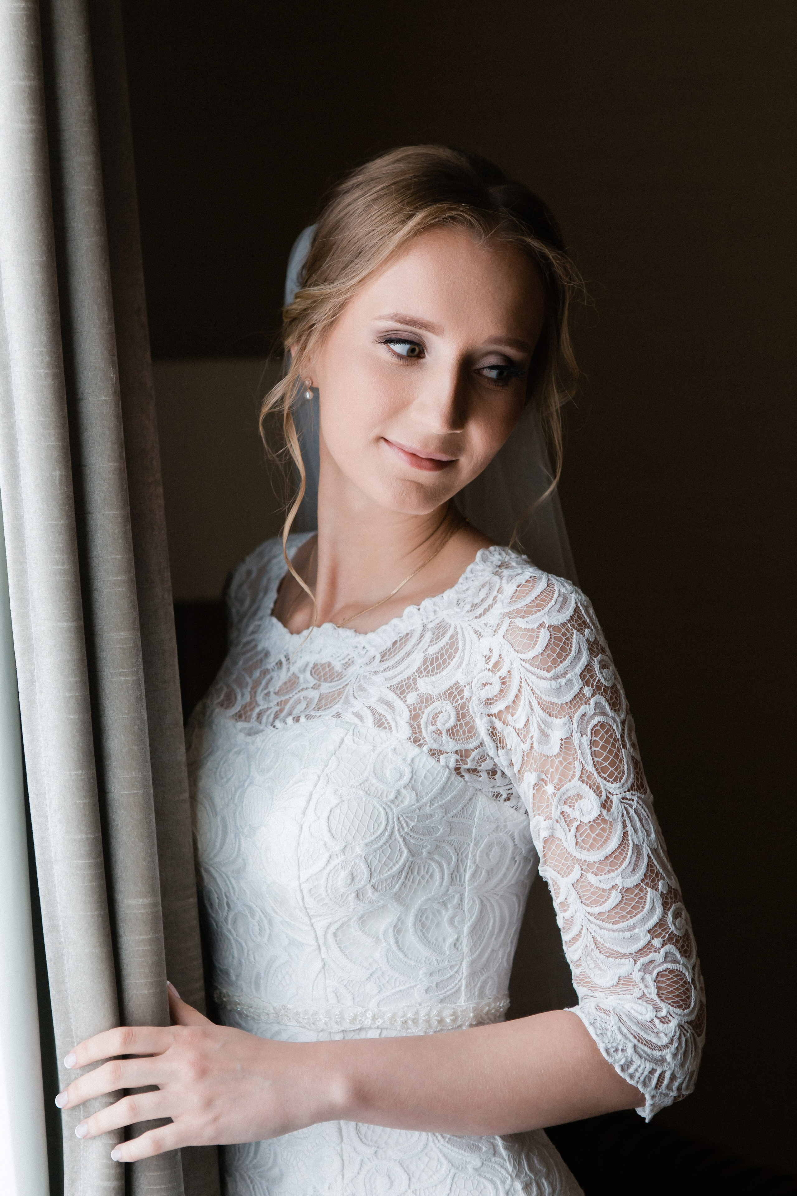 Свадебная фотосессия Сергея и Елены. Наш свадебный день. Видеосъемка и фотосъемка свадеб. Фотограф и оператор на свадьбу. Видеосъемка подкастов, собственная видео-фотостудии. Предметная фотосъемка