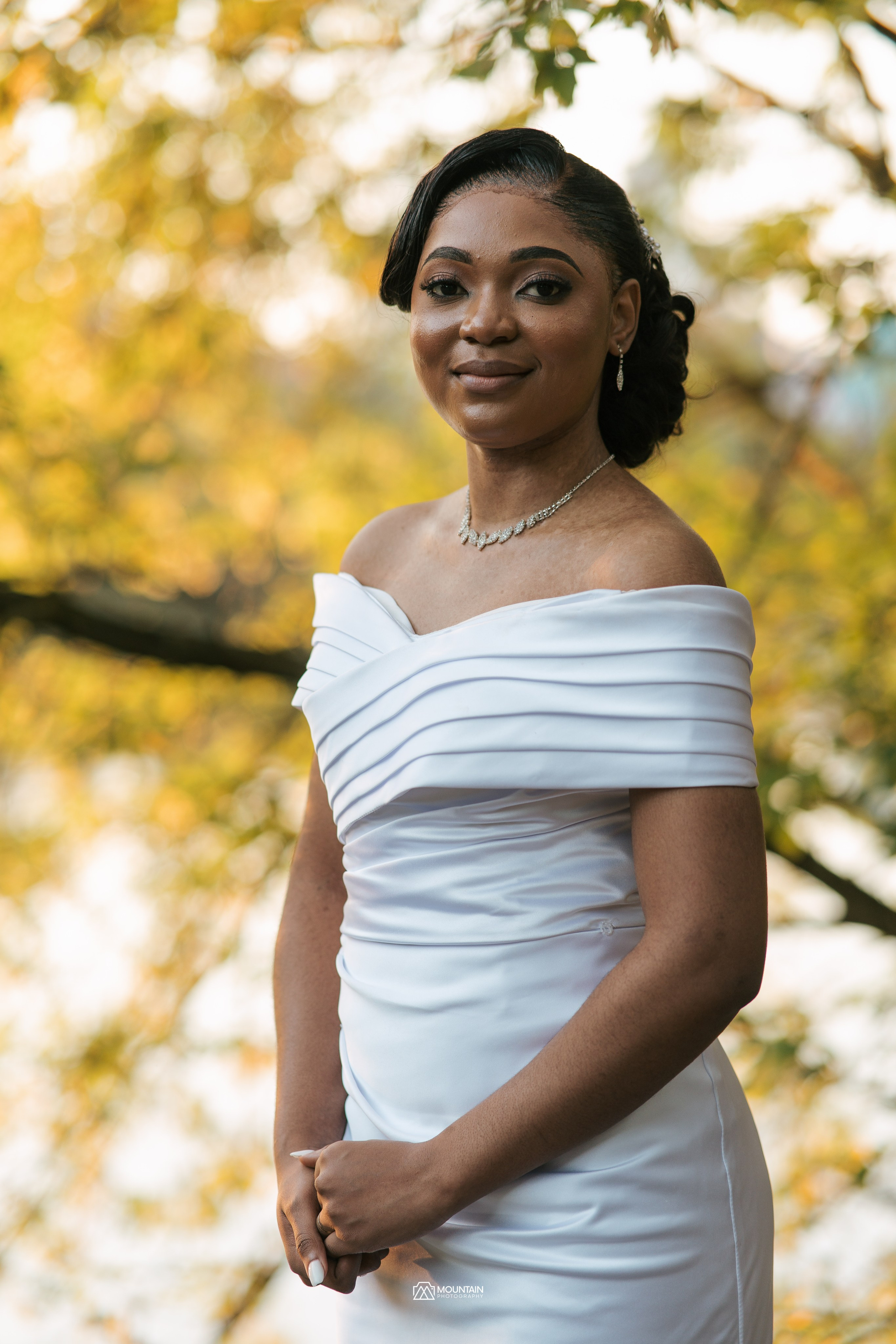 Dany & Mika. Я занимаюсь событийной, свадебной, товарной, студийной… фотографией