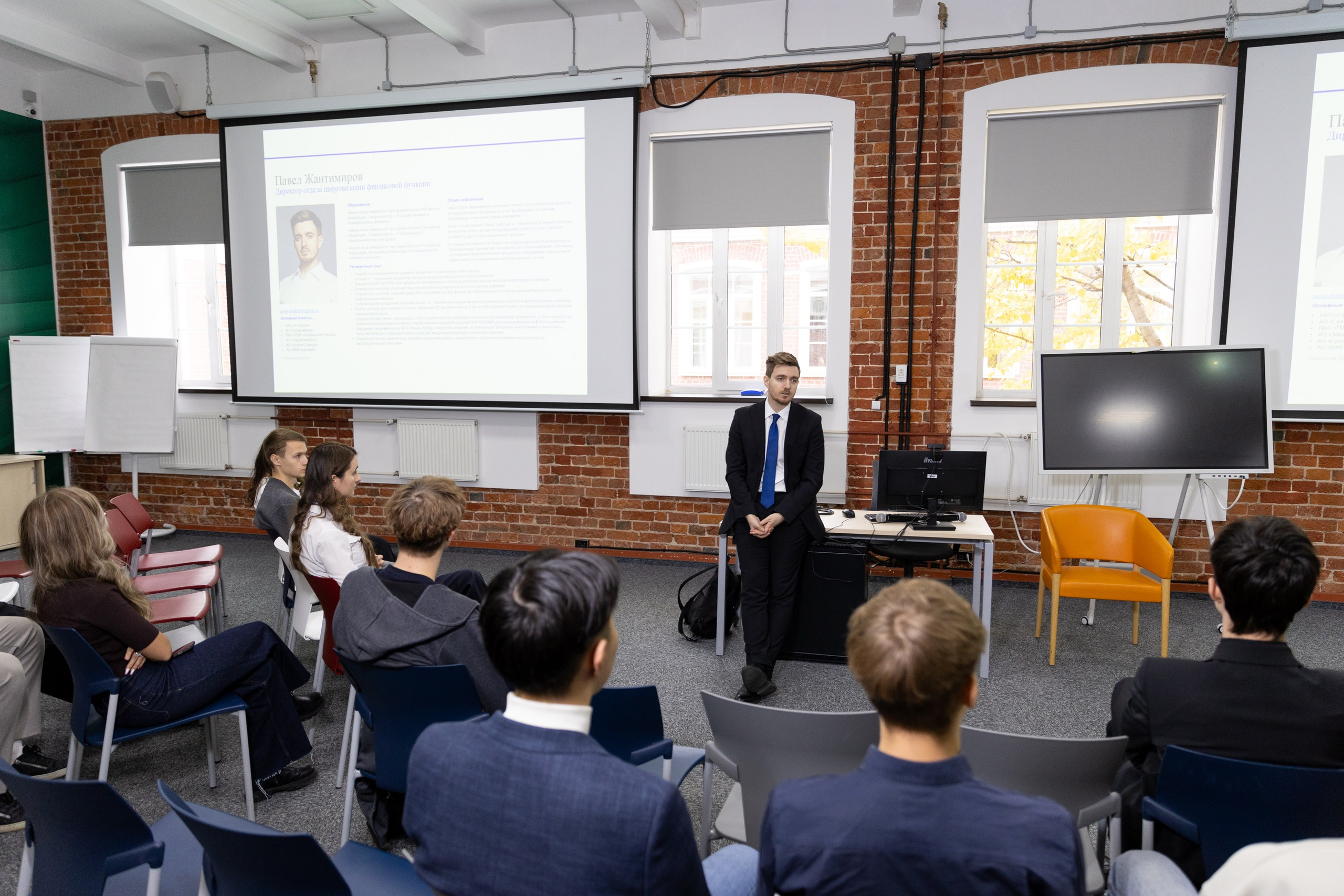 Неделя карьеры ВШБ. Фотограф Иван Косарев