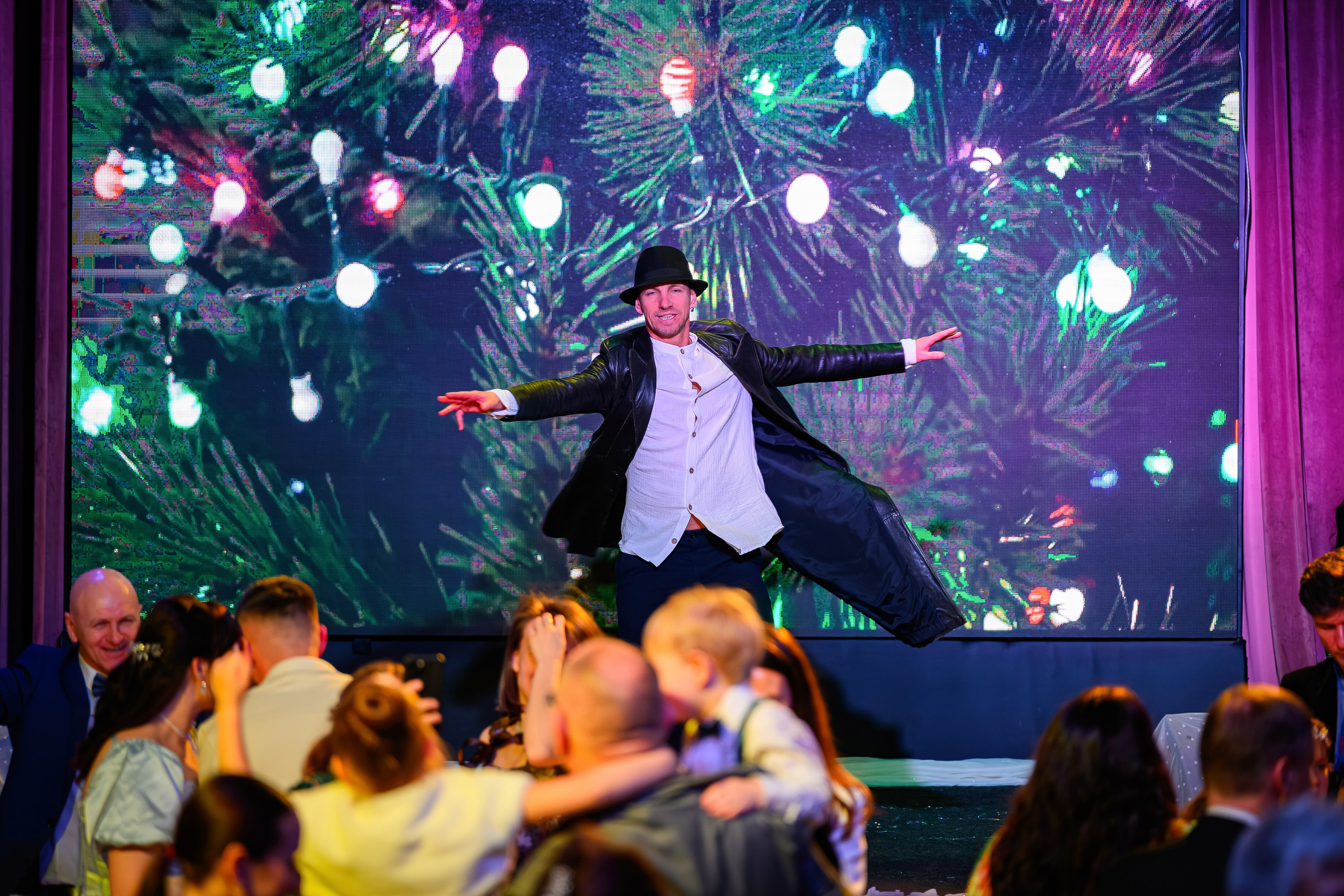 Репортажная фотосъемка мероприятий в Москве. Новогодний концерт 2025/2026. Интерьерный & Репортажный фотограф Озеров Денис, г. Москва