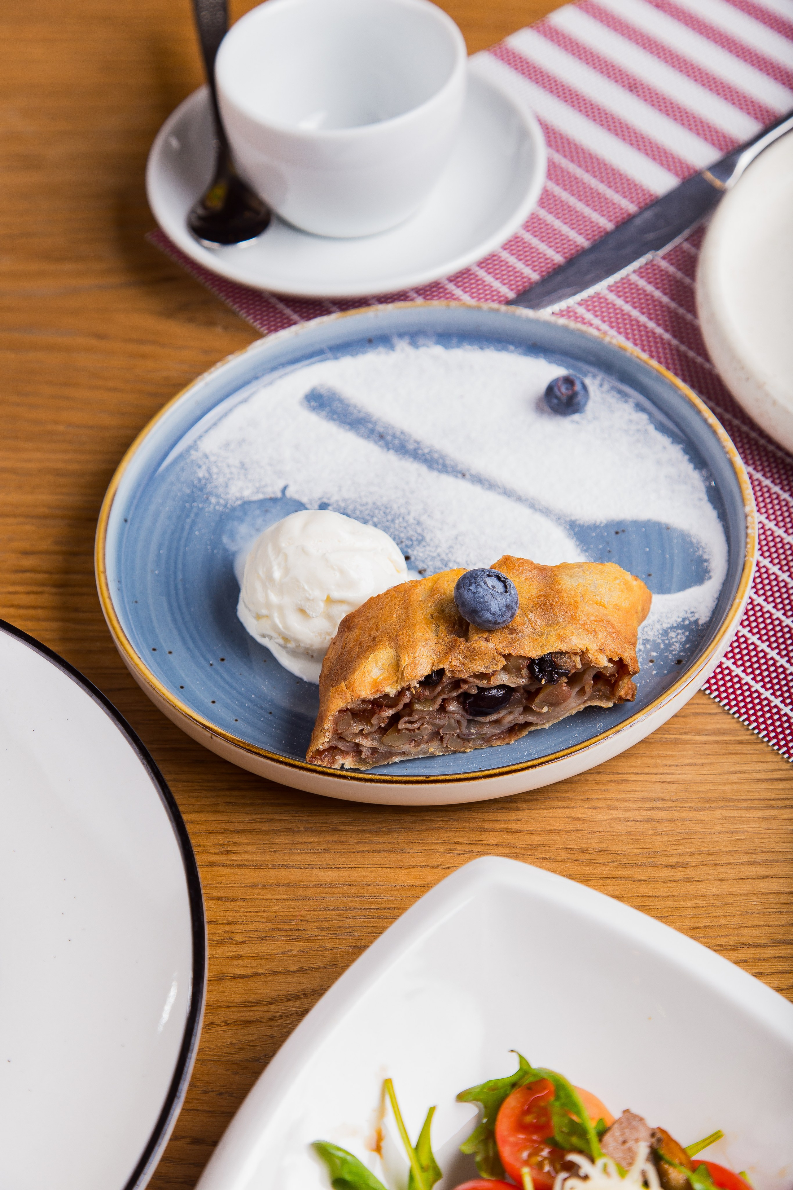 The Taste of Almaty. Рекламный и портретный фотограф в Алматы — Серекпаев Танирхан