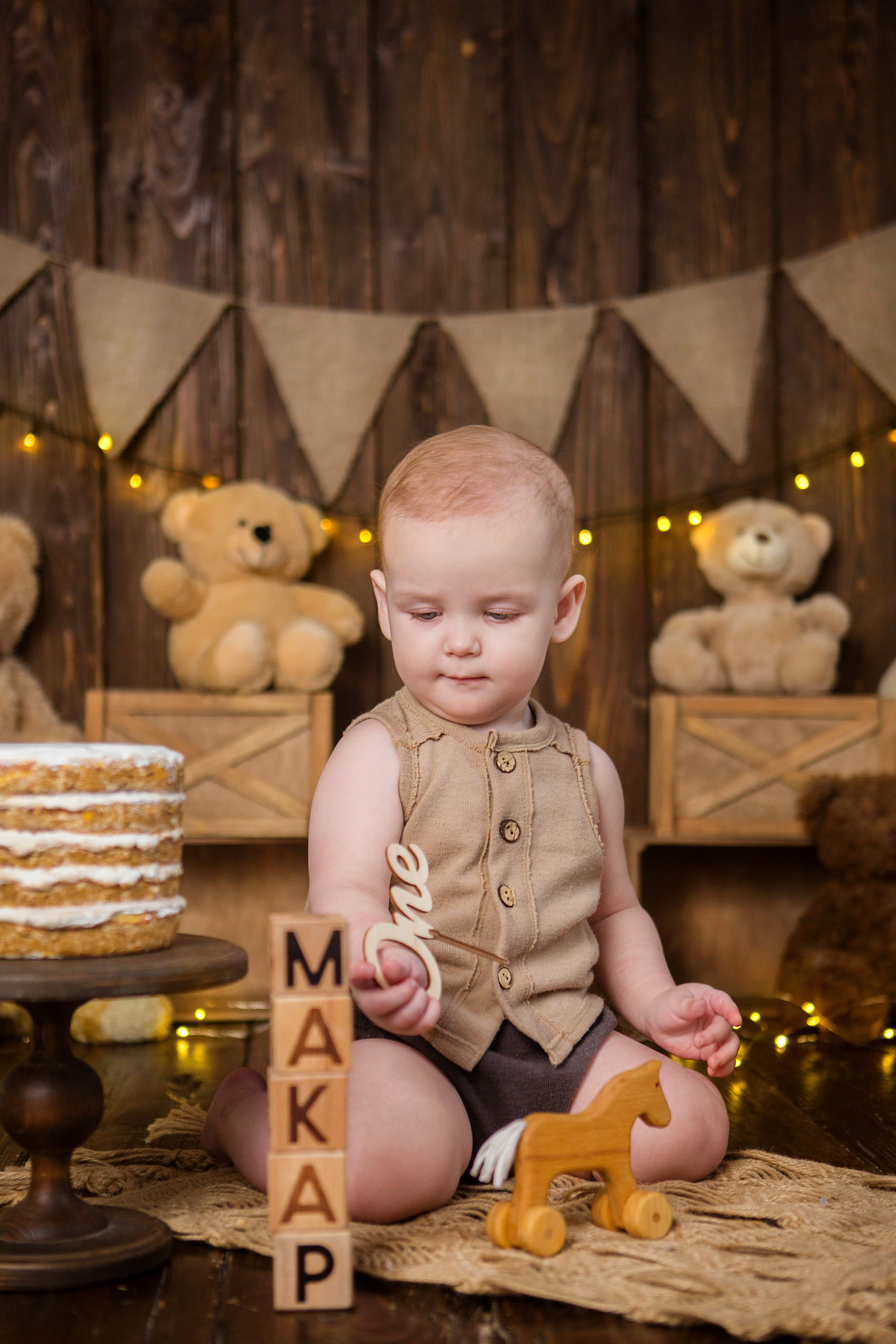 Макар, 1 год. Фотостудия «Антураж». Свадебный семейный и детский фотограф в Краснодаре Карина Федоровская