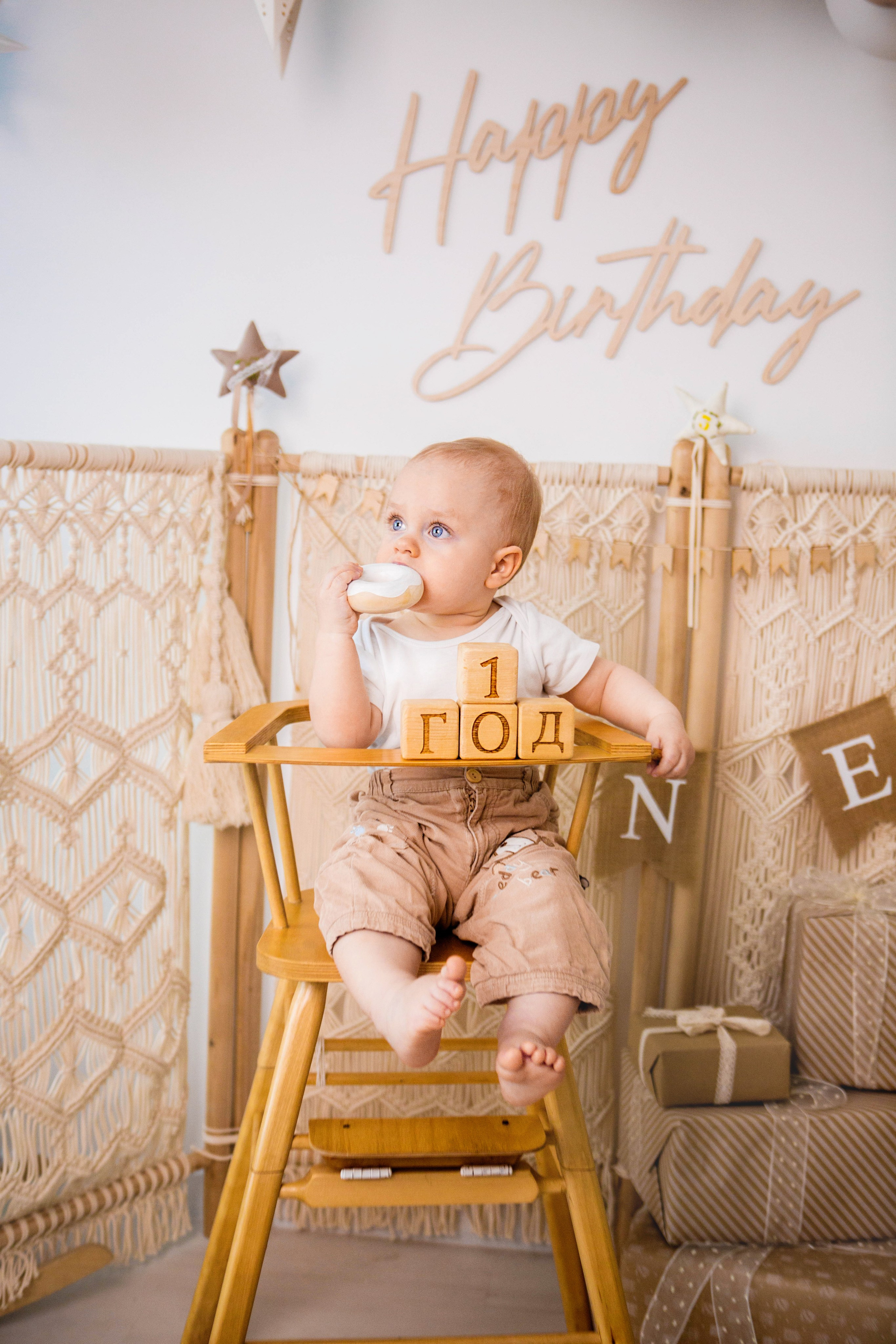 Тёма, 1 год. Фотостудия «Пшеница». Свадебный семейный и детский фотограф в Краснодаре Карина Федоровская
